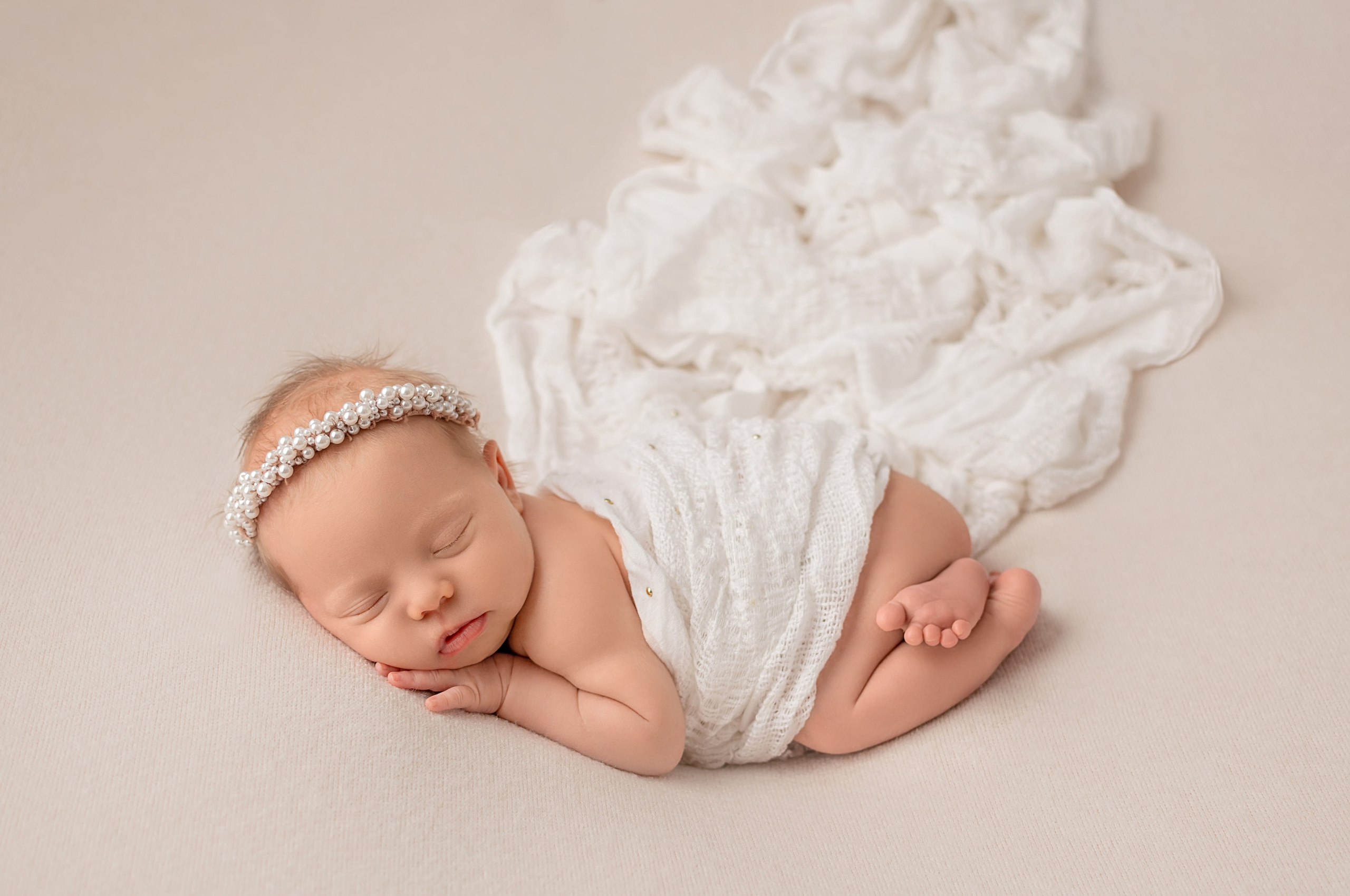 Фотосъёмка новорожденного в Краснодаре в студии. Фотограф новорожденных Краснодар Малышенко Надежда