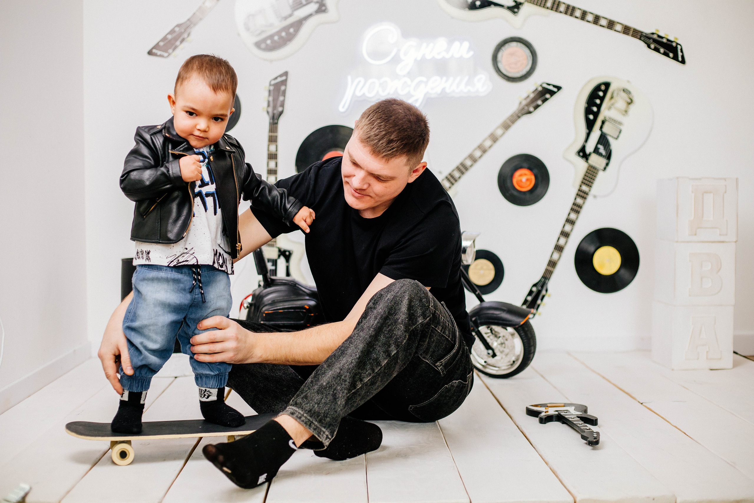 Лев с семьей. Рыжова Тамара