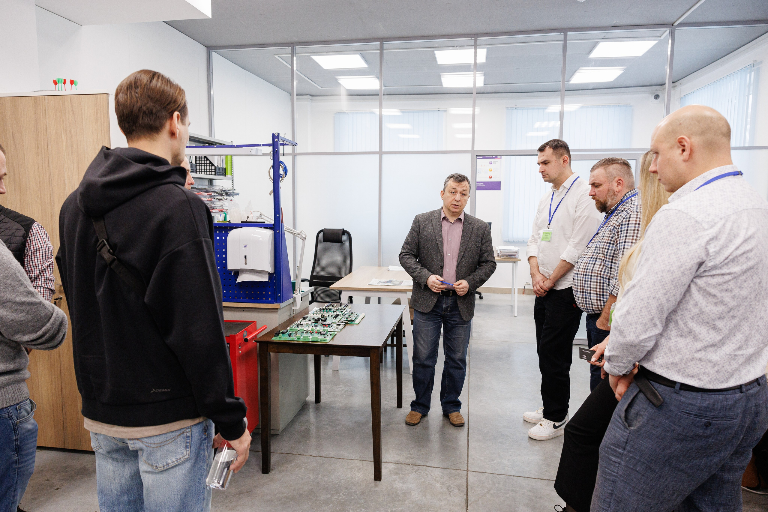 Вольтаг — Экскурсия по производству. Контент для бизнеса в Екатеринбурге Полдень Медиа