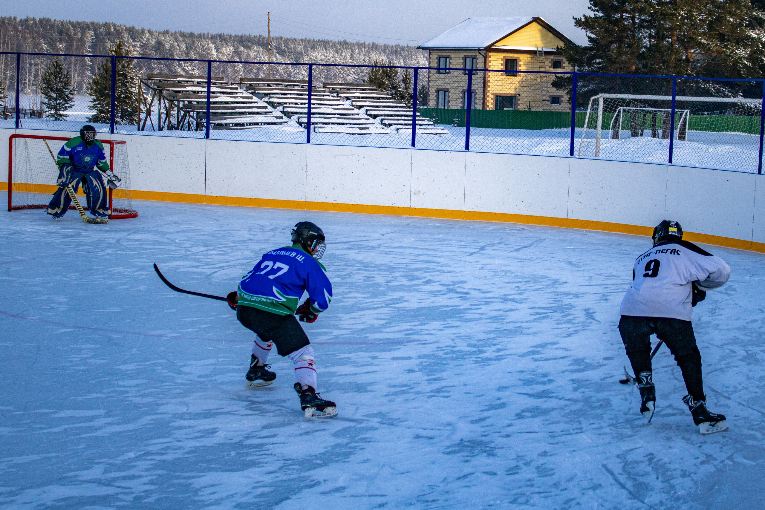 Хоккей г.п Атиг-г.п Дружинино