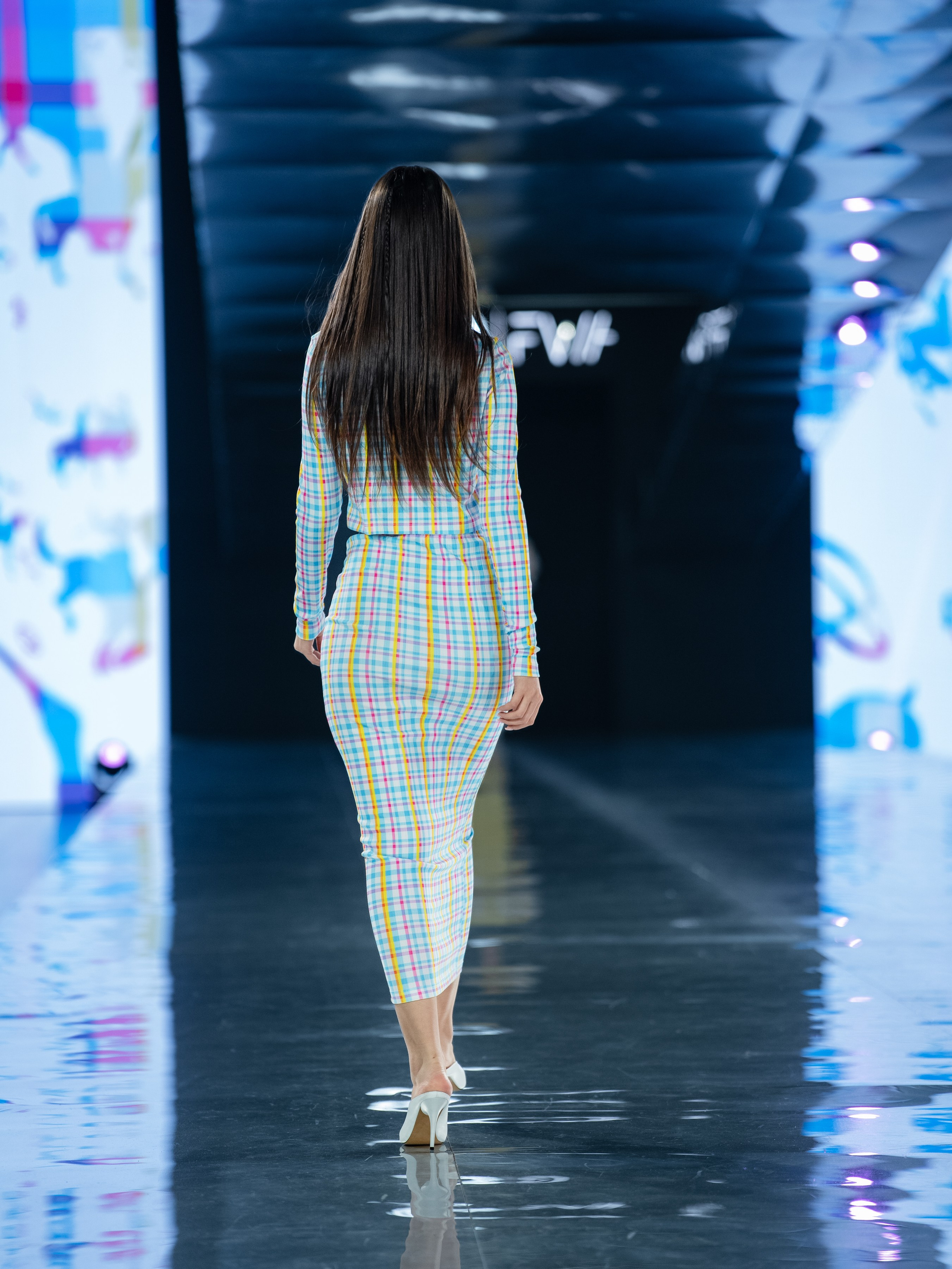 Visa Fashion Week Studio 4353. Сайт Алматинского НЮ АРТ, будуар и фэшн фотографа Дениса Карпенко