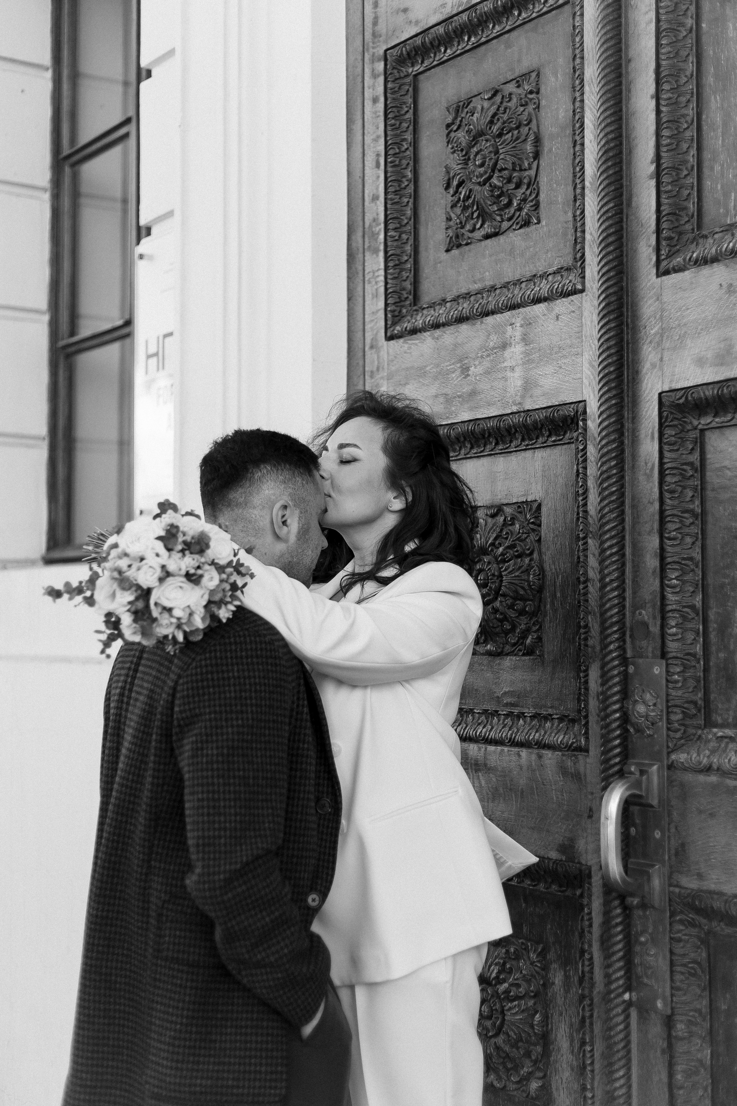 Свадебная прогулка от кофейни в музеи — Аня и Леня. Свадебный фотограф в Нижнем Новгороде Генеральская Ира