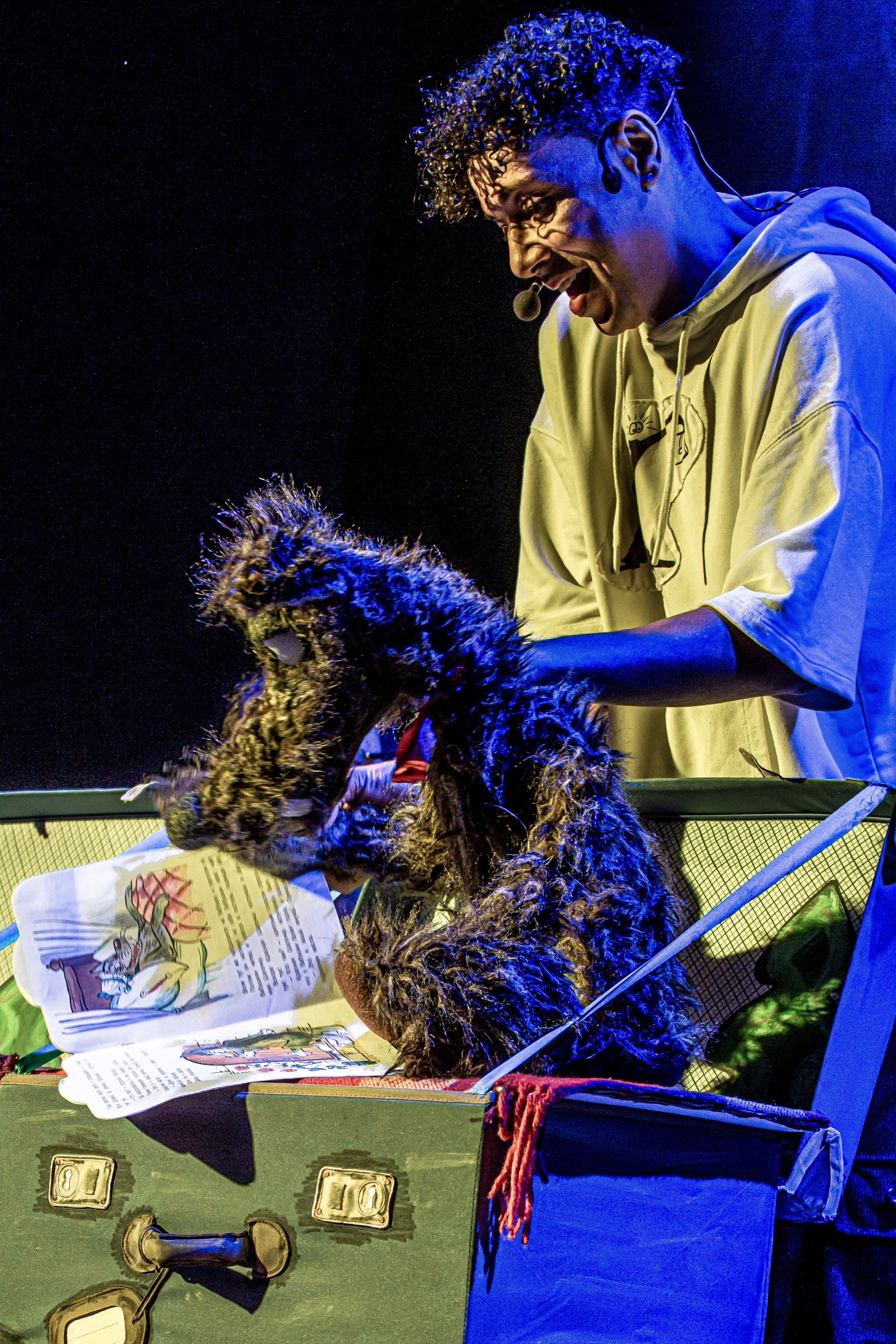 Спектакль театра Саквояж О Красной шапочке. Фотограф в Сочи Юрий Шептаев