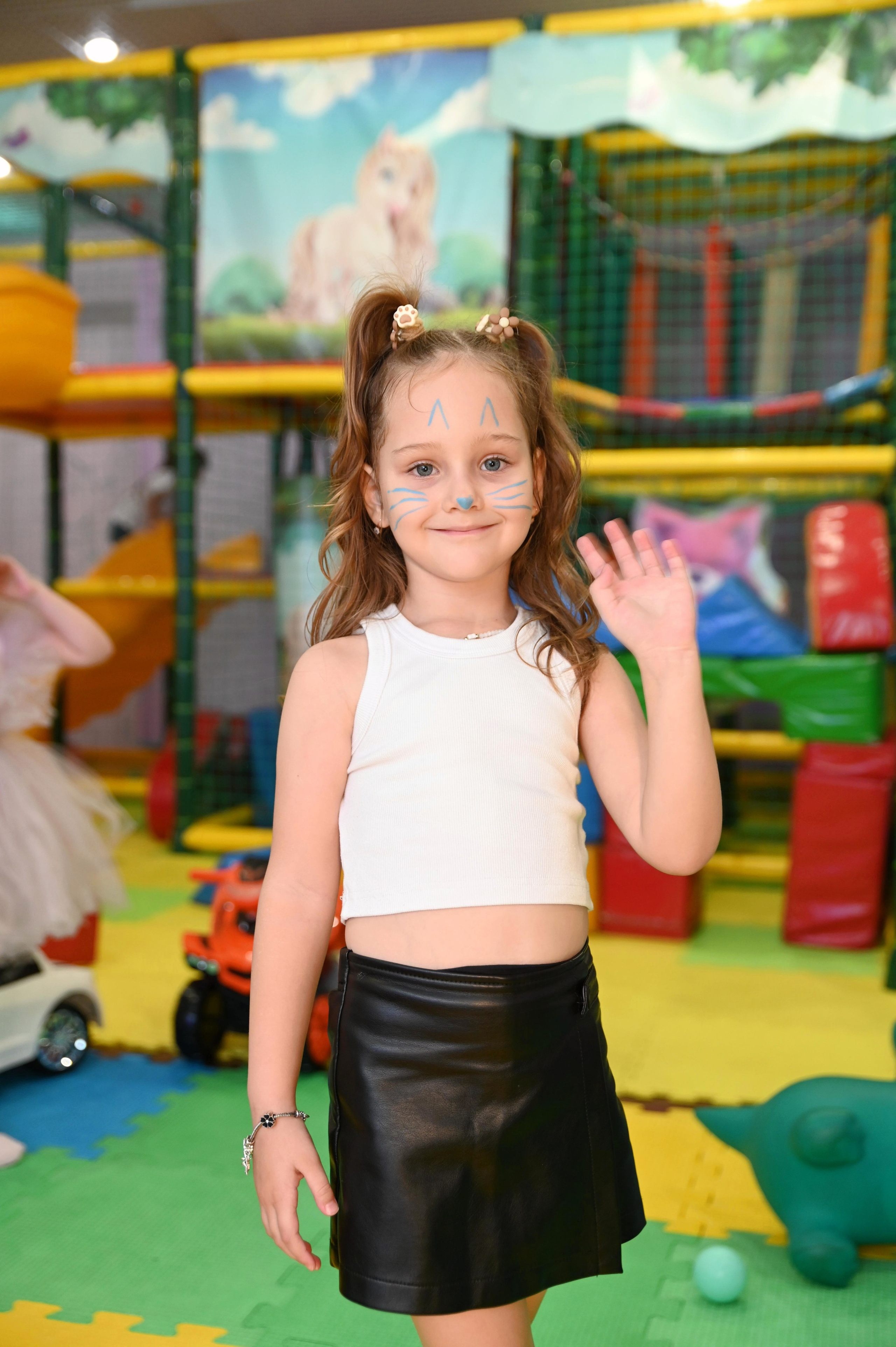 Игротека «Море Позитива». Я Ольга Казанцева, фотографирую снимаю ваши киноистории и печатаю фото и цифровые портреты на холсте