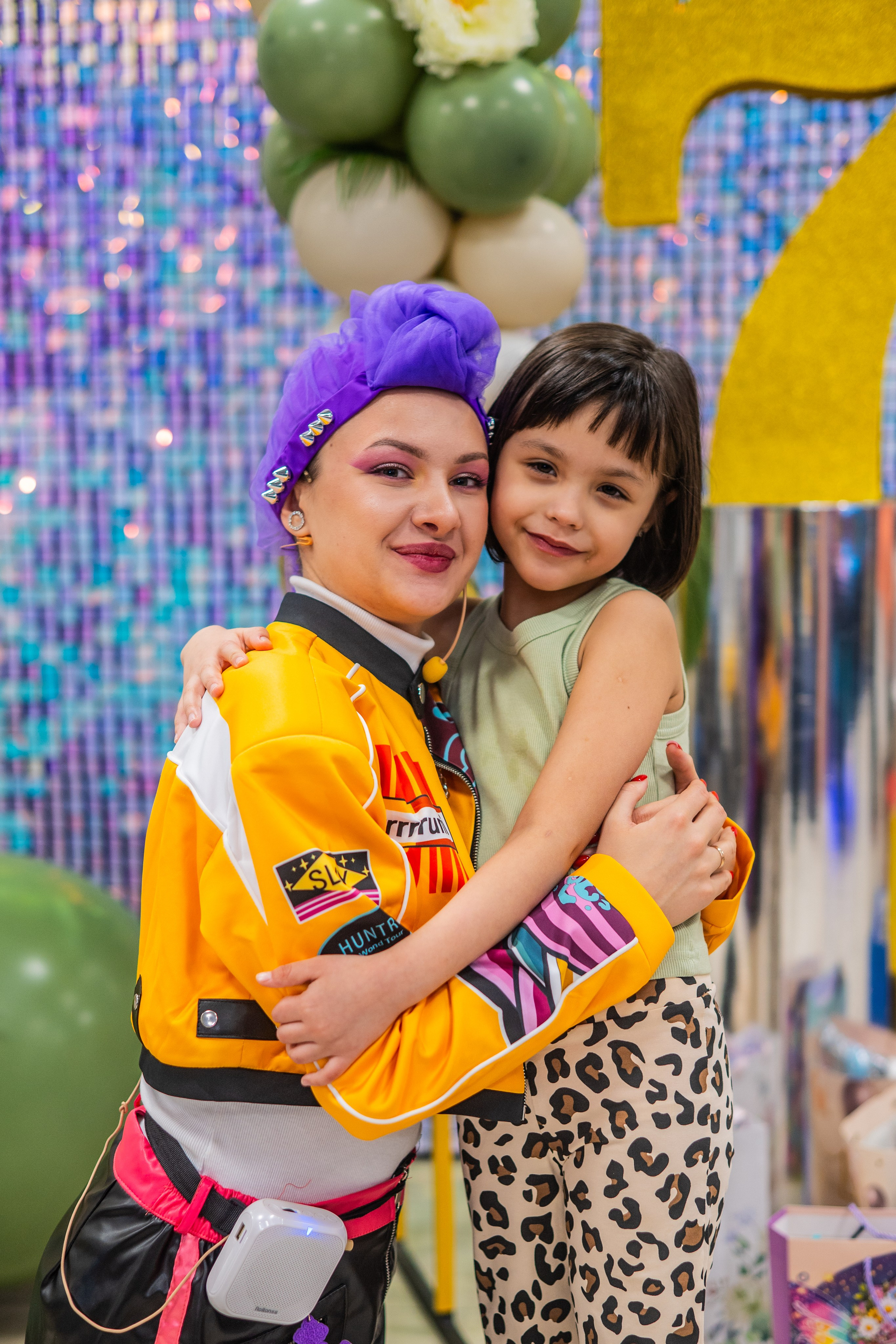 День Рождения Аленочки в Ниндзя Кидс в гости к ней пришла Супер Звезда Руми. Я Ольга Казанцева, фотографирую снимаю ваши киноистории и печатаю фото и цифровые портреты на холсте