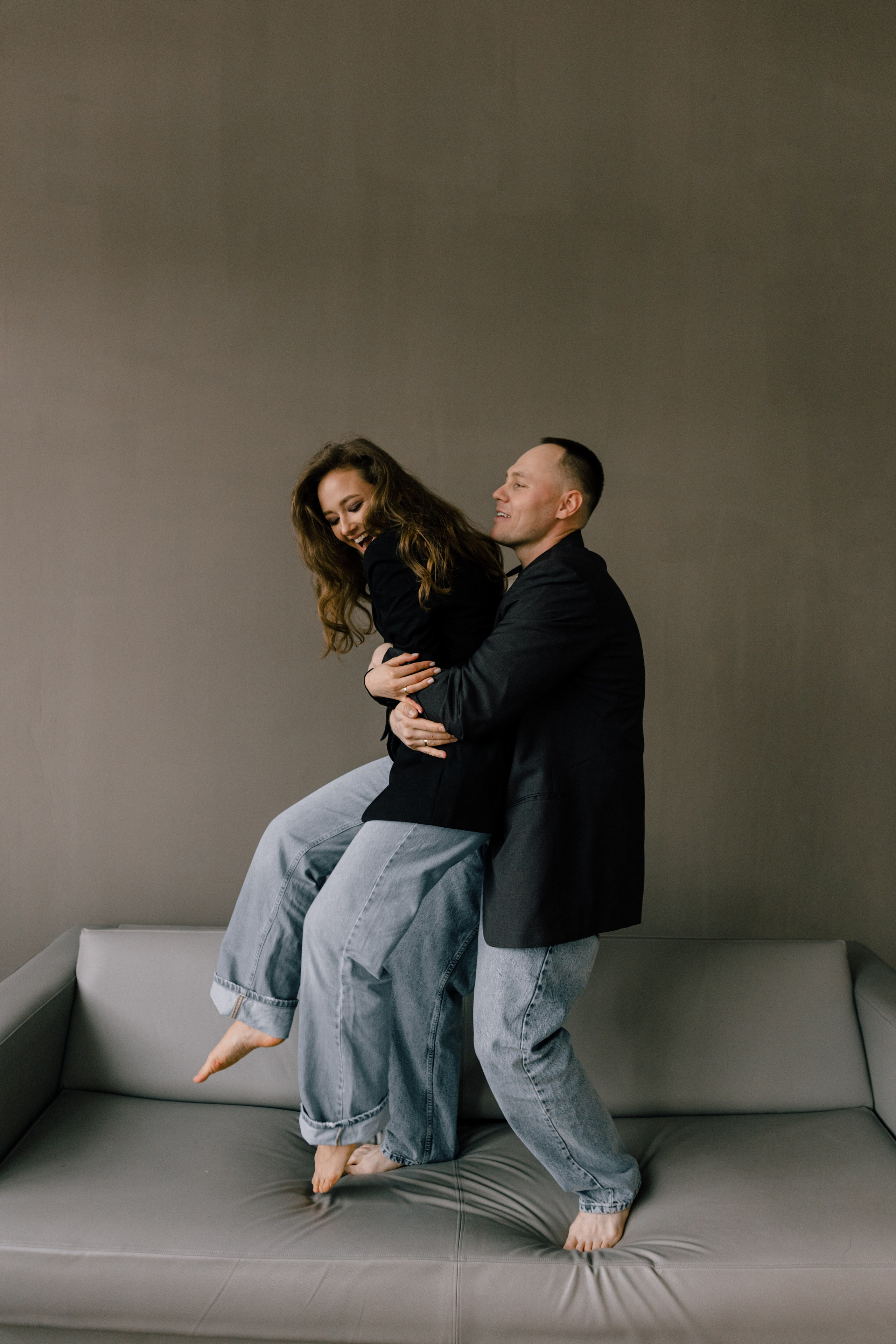 Любовь в белом зале. Варвара Синицына: семейный фотограф в Москве