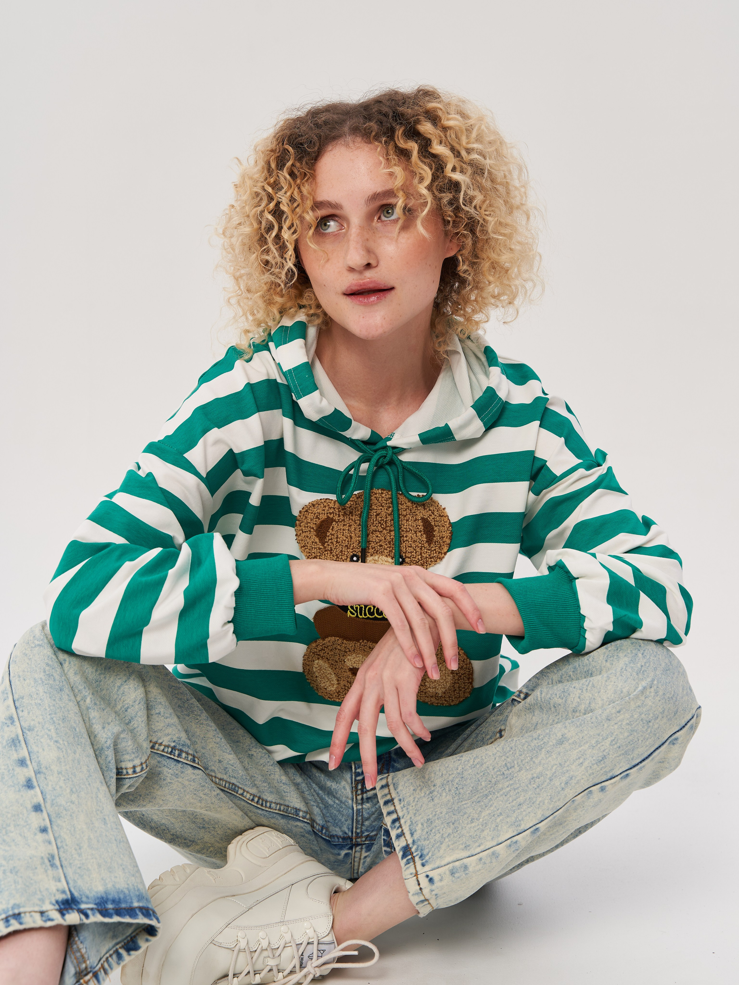 Худи. Фотограф для маркетплейсов в Москве