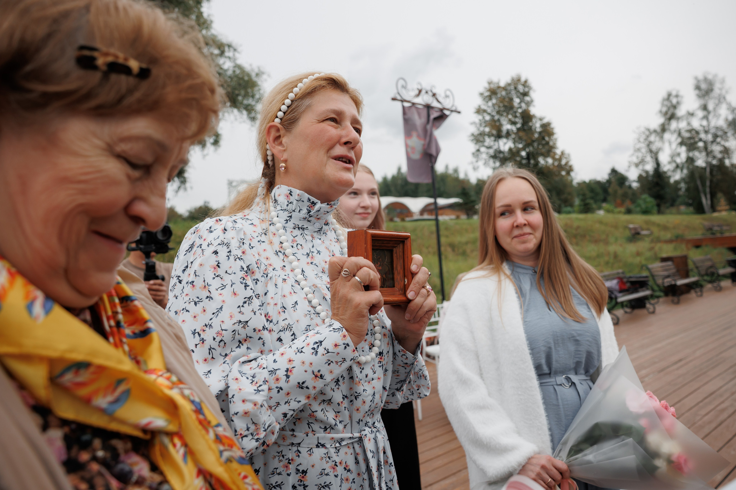 Гребнево: выездная церемония, прогулка и небольшой банкет. Свадебный и репортажный фотограф (Москва, Королев и другие)