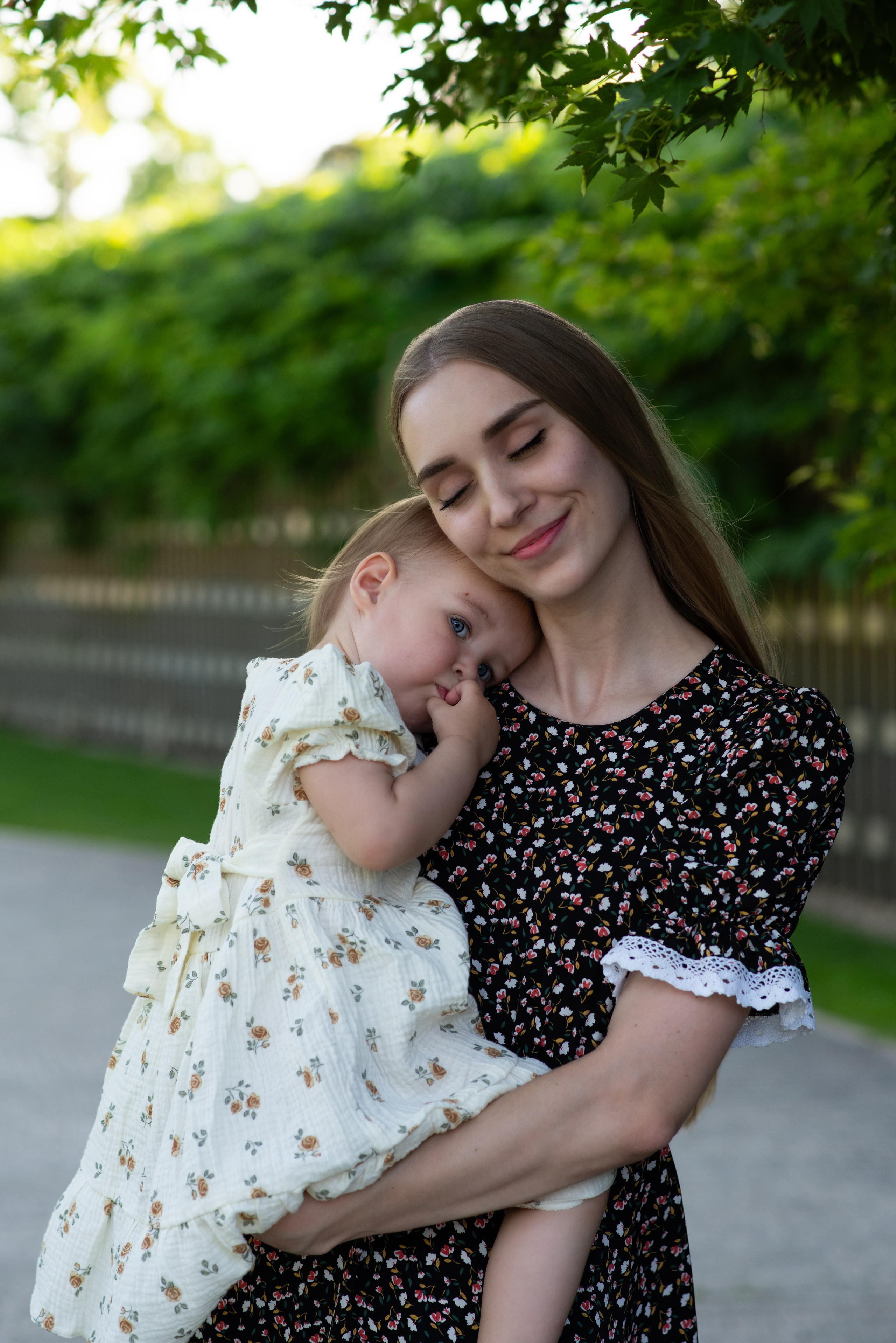 Катя с маленькой Кирой в «Галицком». Фотограф в Краснодаре Анна Карелина