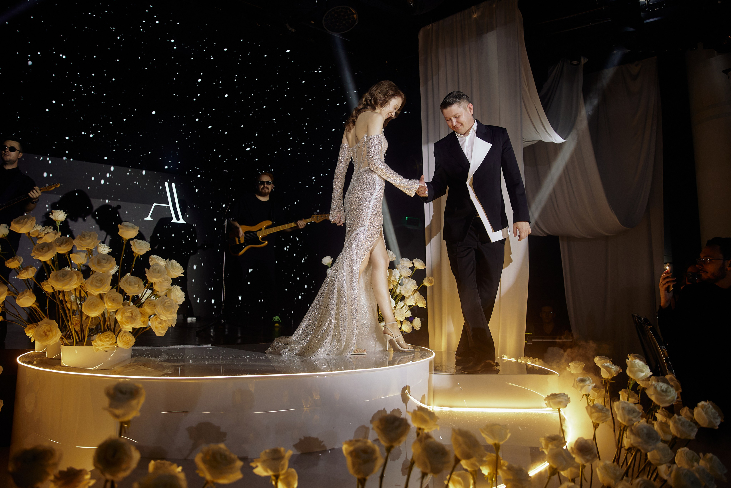 A MIRROR IS ONLY A HEART. Дмитрий Мазуркевич: Профессиональный Репортажный Фотограф