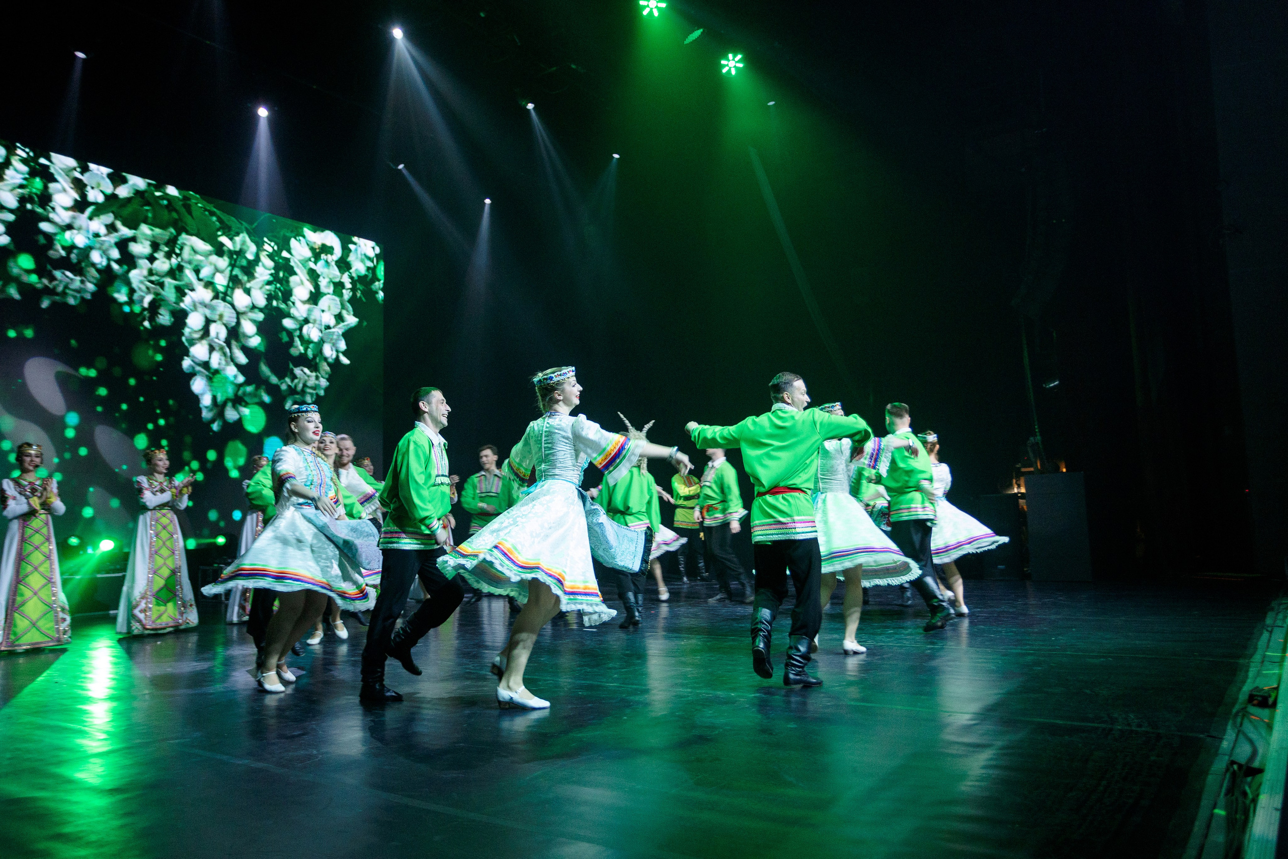 РЕПОРТАЖ: НОВЫЙ ГОД В ДК МЕТАЛЛУРГ. Профессиональный фотограф в Ижевске Леша Петров