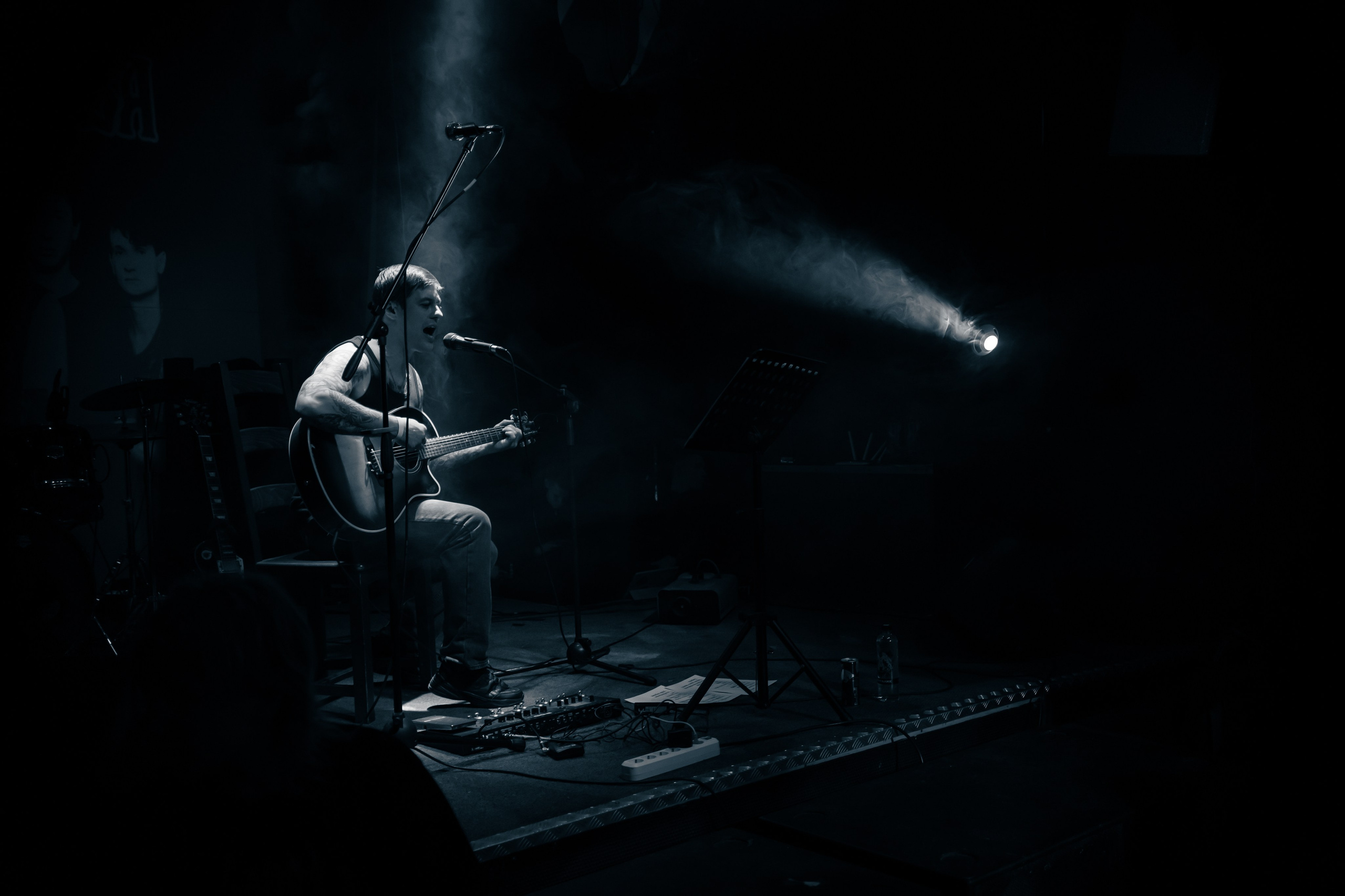 Антон Макаров. Трибьют «Сектор газа», клуб-галерея Эрмитаж. 07.12.2024. Фотограф Регина Крикунова г. Красноярск