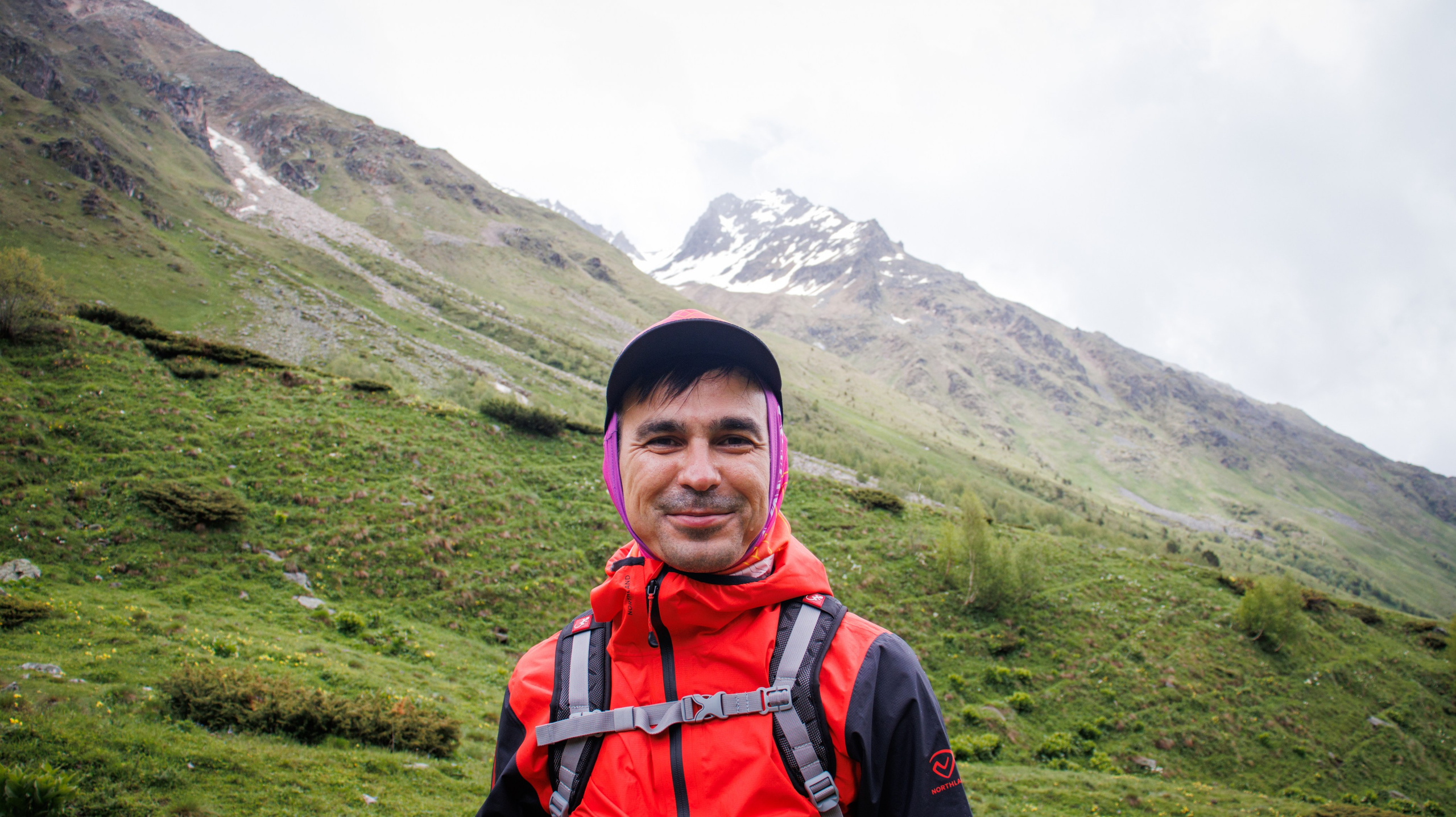 Трекинг / Терскольский водопад. Фотограф на трекинг и восхождение Эльбрус, Приэльбрусье. Елизавета Бобок