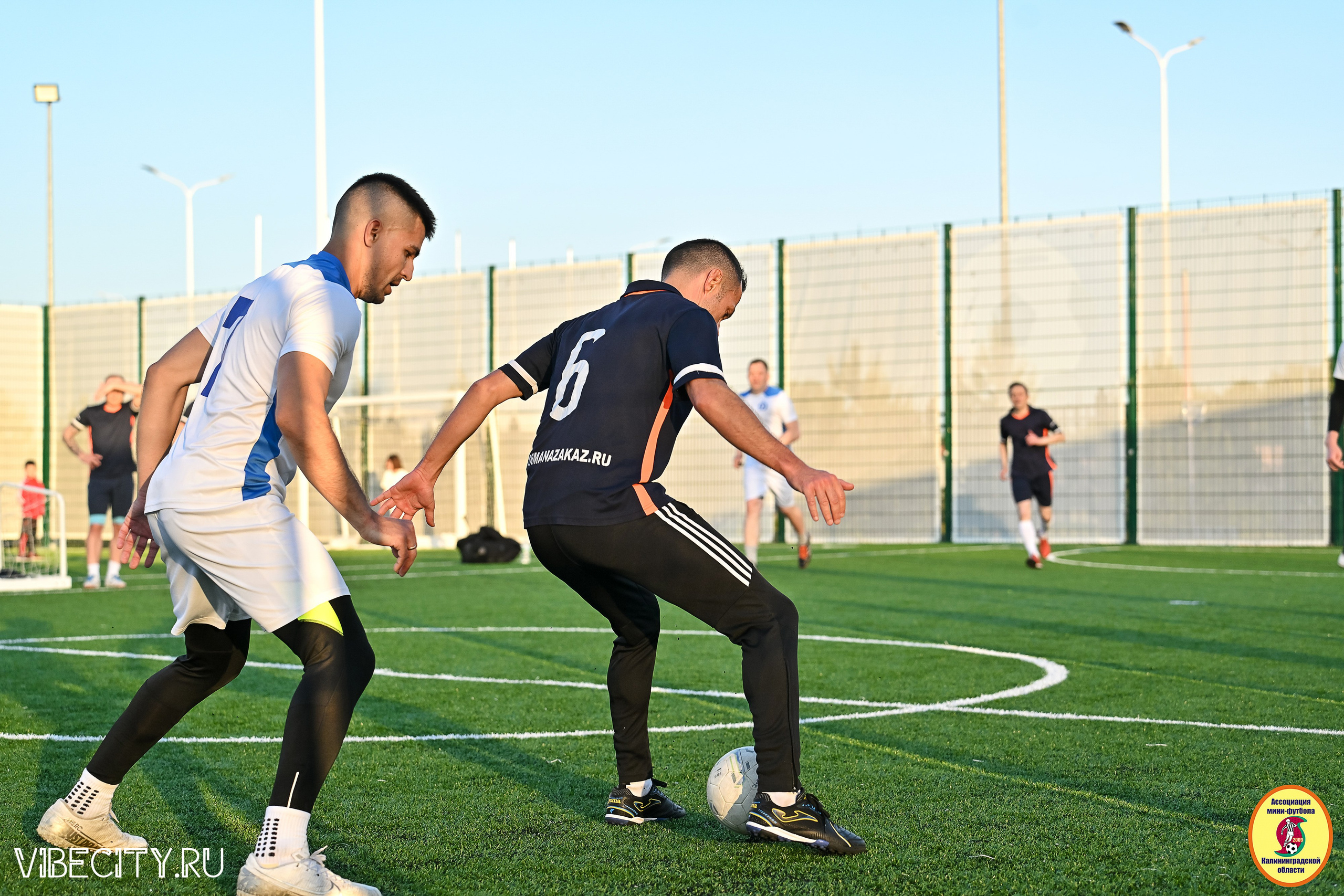 ИГРЫ МИНИ-ФУТБОЛЬНОЙ И КОРПОРАТИВНОЙ ЛИГИ. VIBECITY.RU Вайб Сити Ру Фоторепортажи Фотоотчеты Калининград