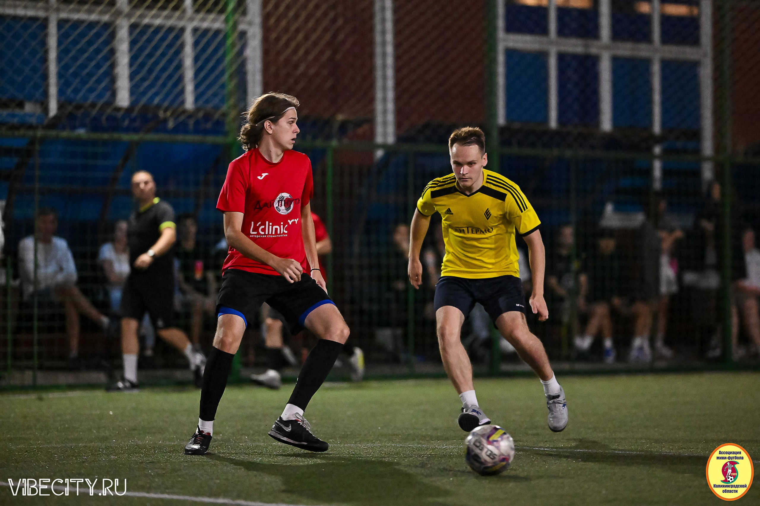 ФИНАЛЬНЫЕ ИГРЫ КУБКА МИНИ-ФУТБОЛЬНОЙ ЛИГИ И КУБКА КОРПОРАТИВНОЙ МФЛ 2025. VIBECITY.RU Вайб Сити Ру Фоторепортажи Фотоотчеты Калининград