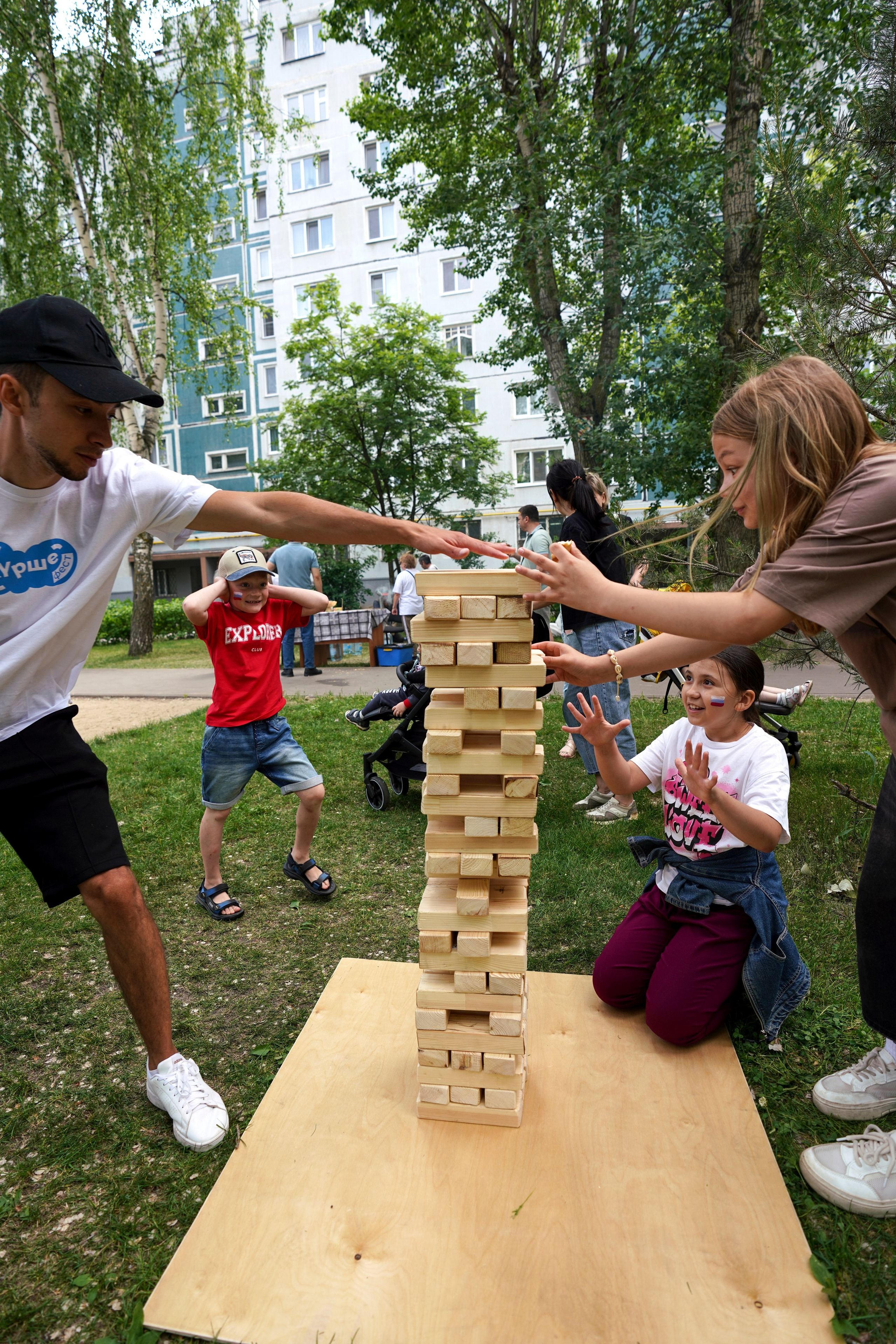 «Наш двор» ул. М.Чуйкова 25 Казань, 2025. Фотограф Казань