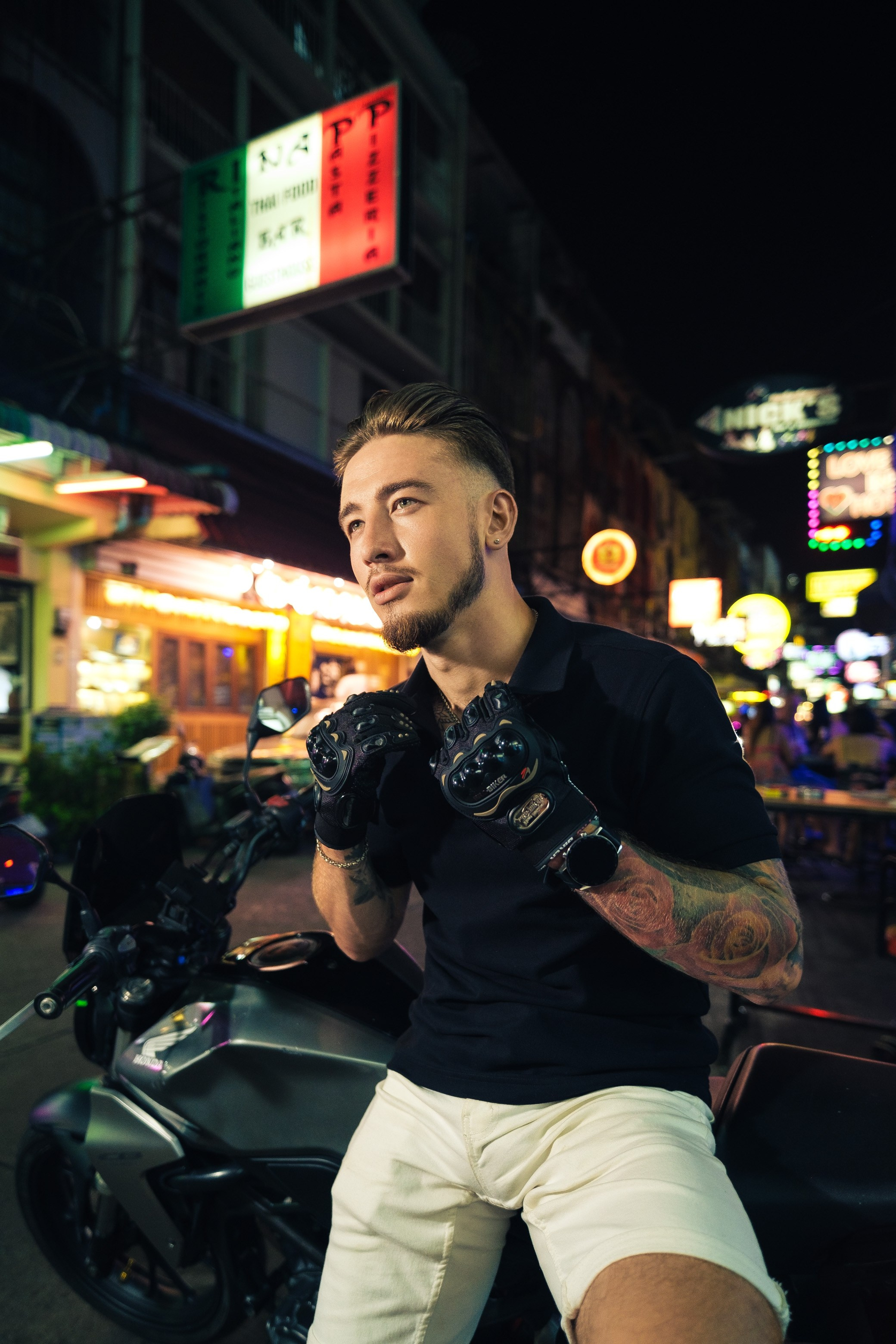 Анатолий. Профессиональный фотограф