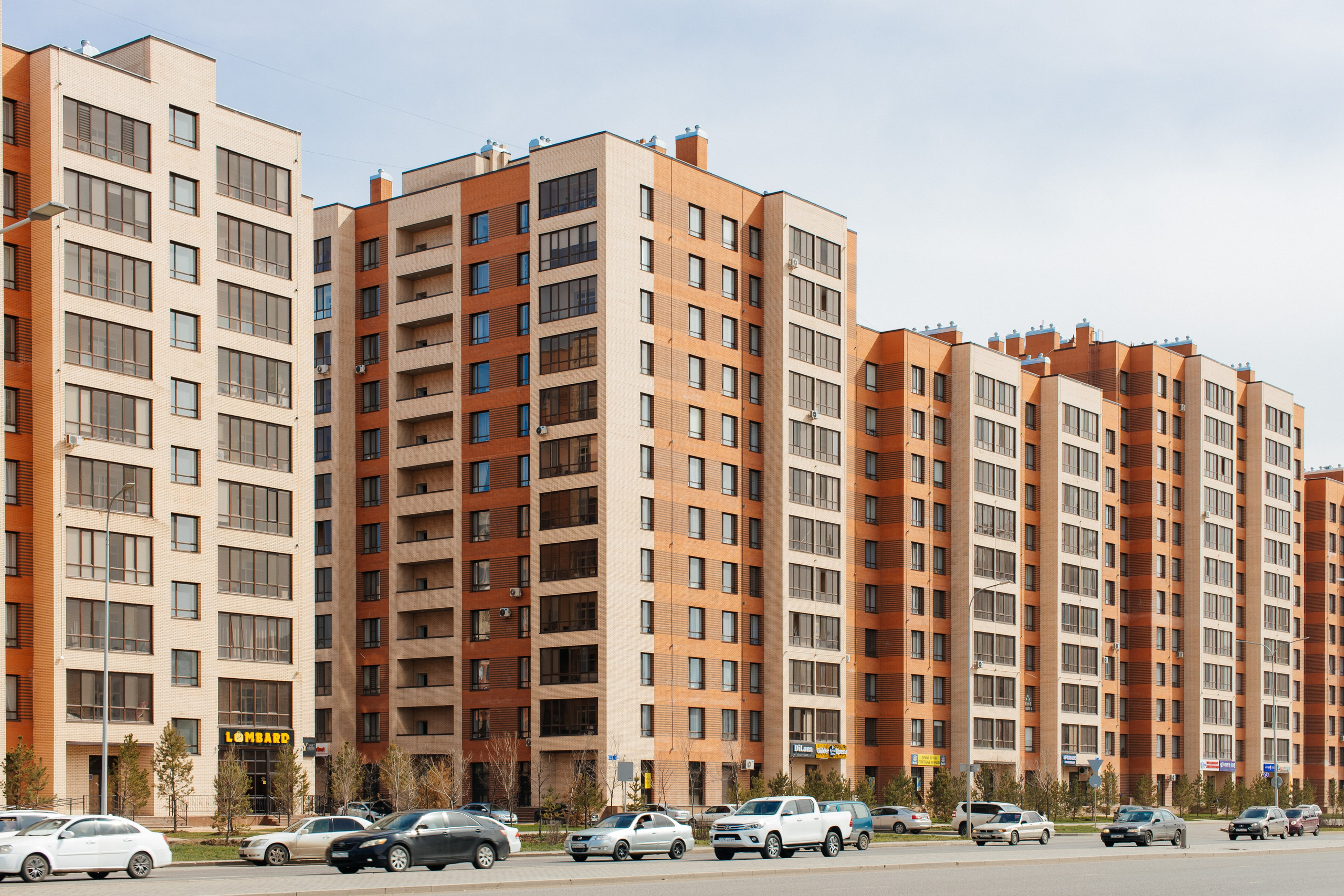 Проект 5. Сбор фотографии ЖК для клипа «Хочу квартиру от Габита». Дата: май 2022. Профессиональный фотограф в городе Астана/Алматы Даурен Сембаев