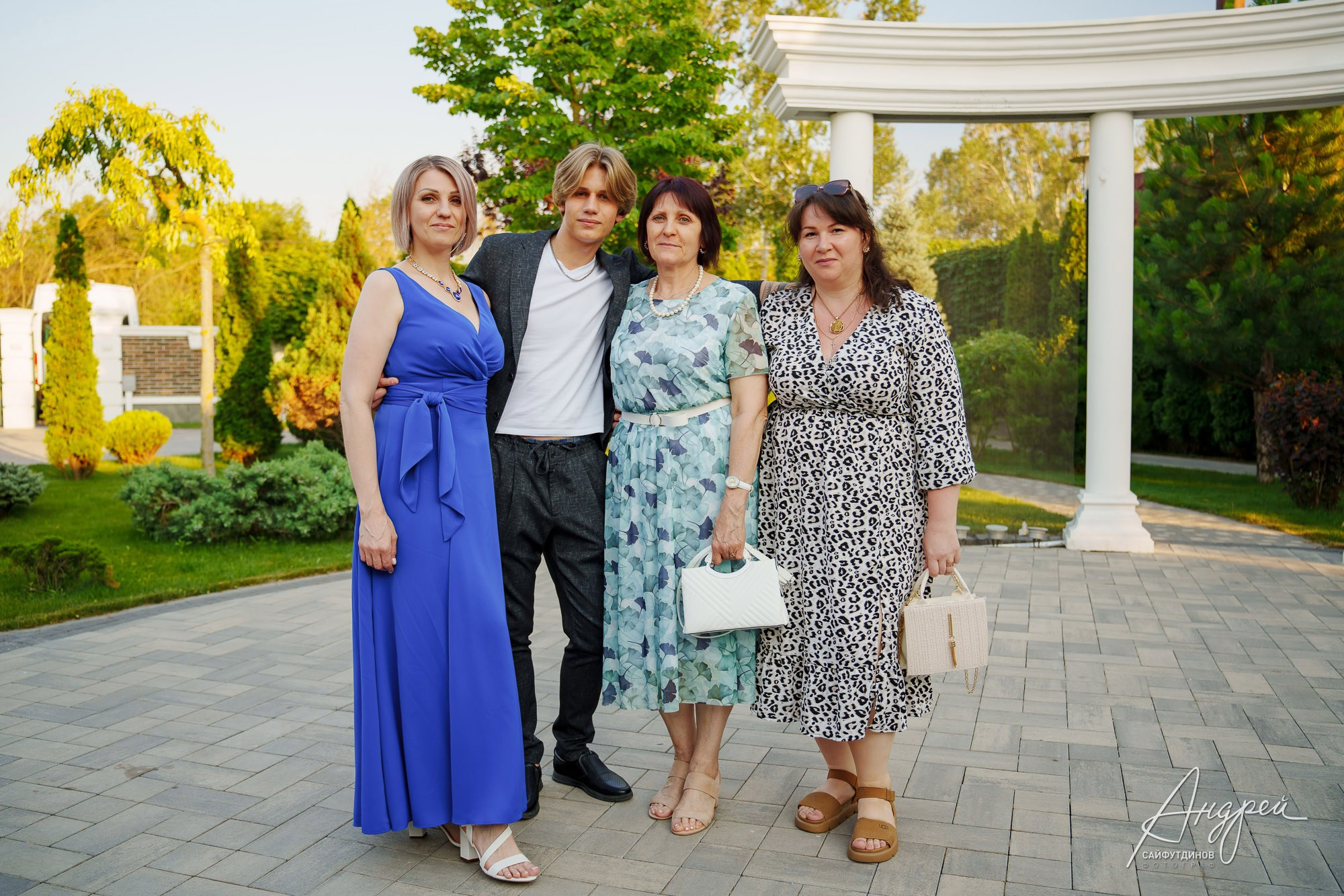 Выпускной школы 115. Свадебный и семейный фотограф в Ростове-на-Дону. Андрей Сайфутдинов