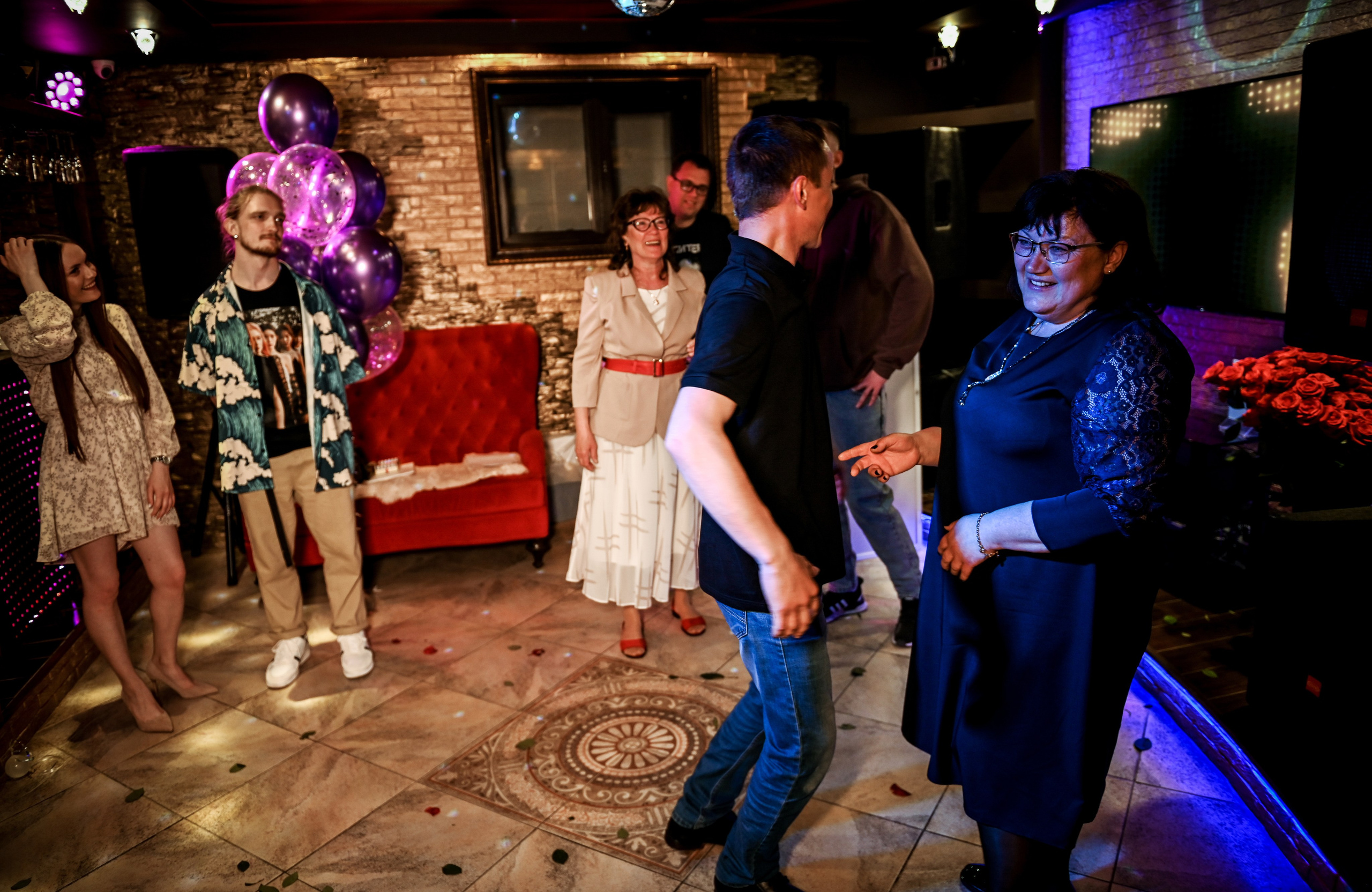 День рождения. Свадебный, семейный, детский, контент фотограф в Омске Максим Ильин