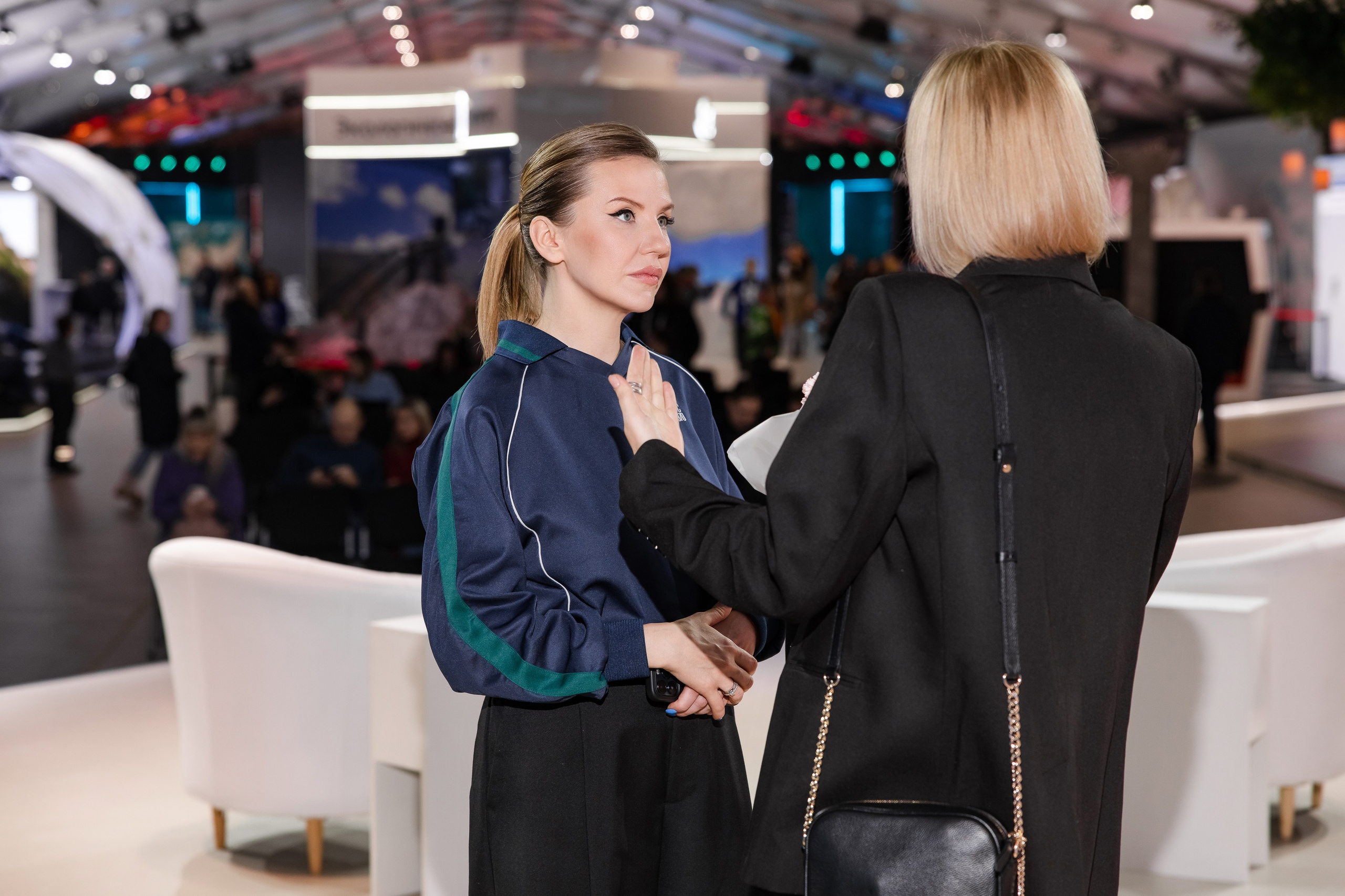 Выставка Россия: наша культура. Свадебный репортажный фотограф в Москве