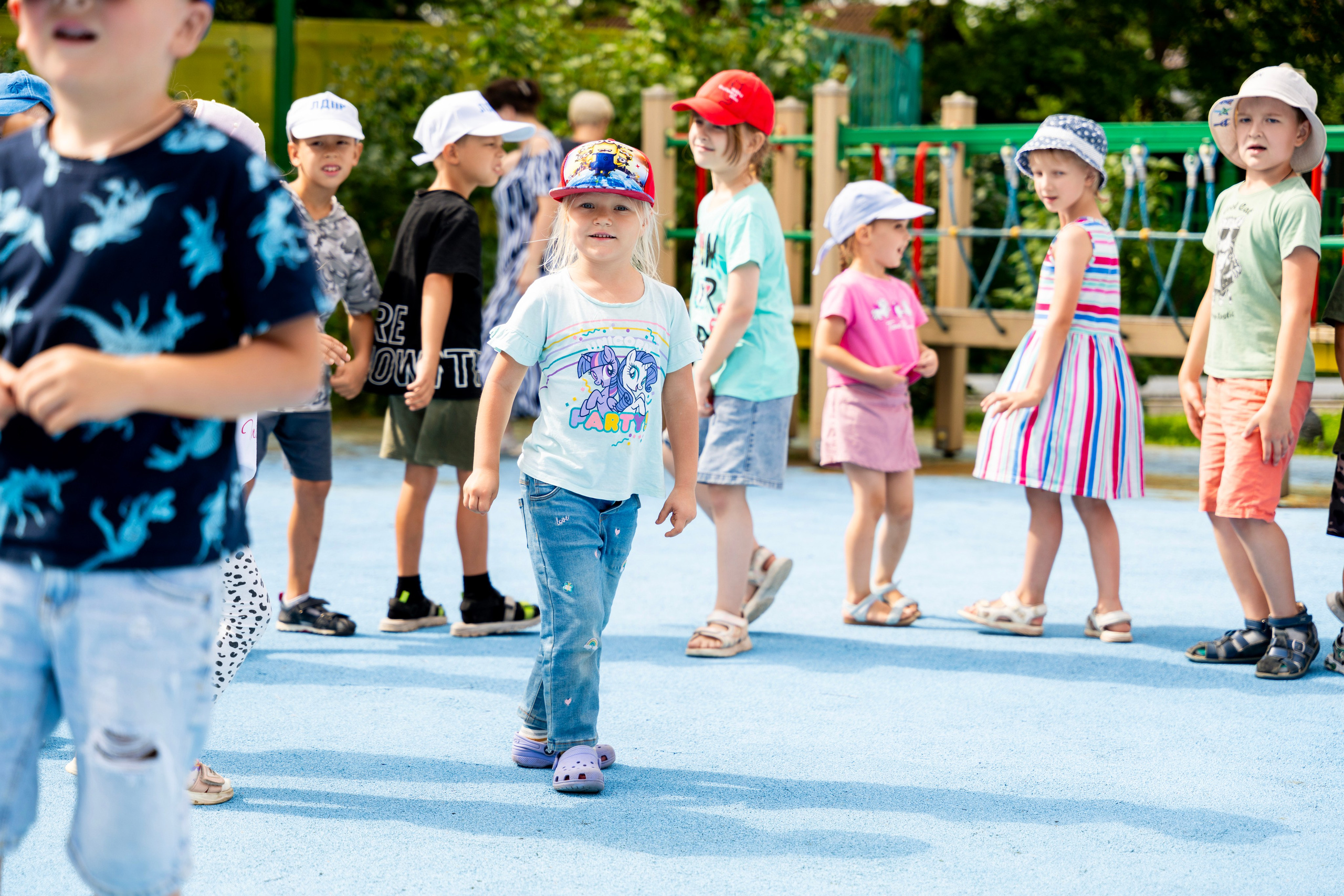Игры на свежем воздухе. Фотограф Юлия Попова