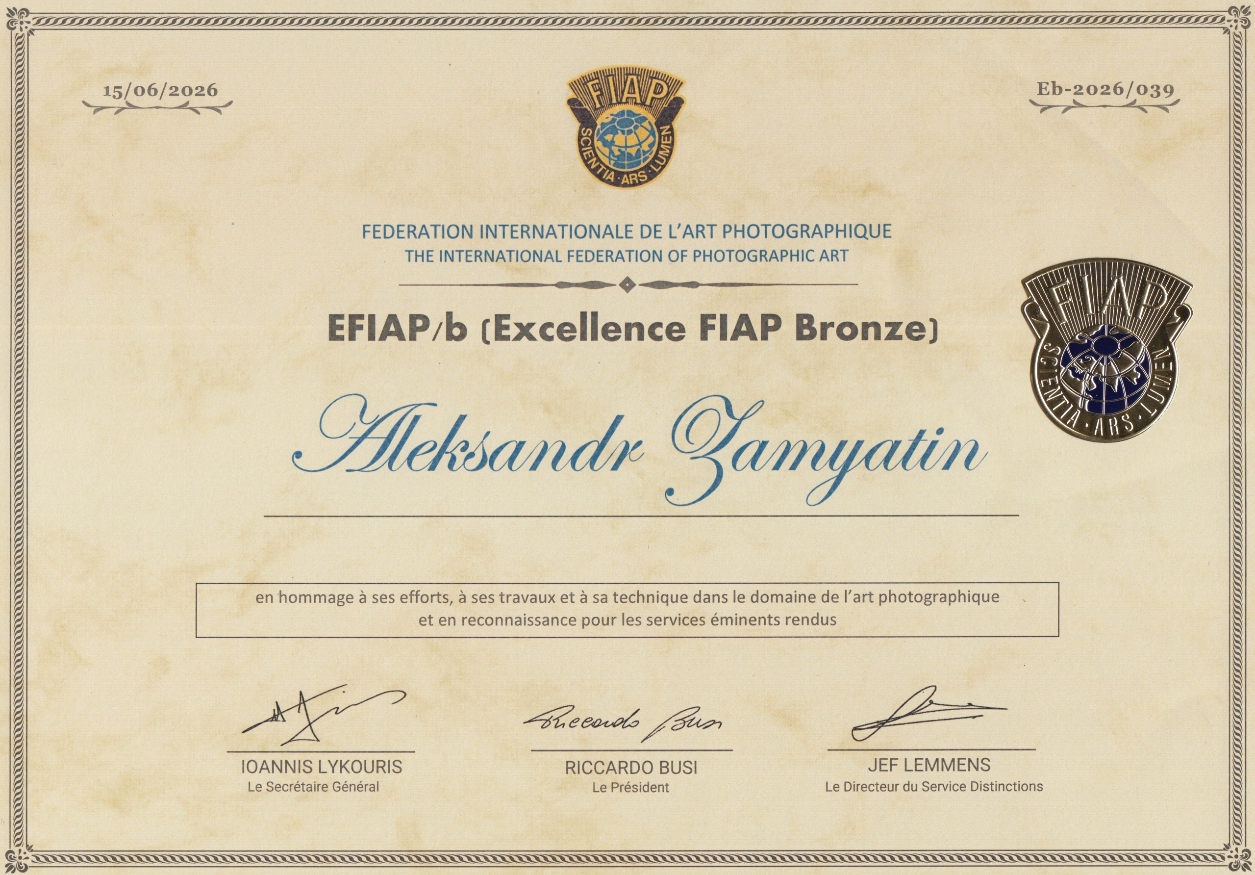 EFIAP/b