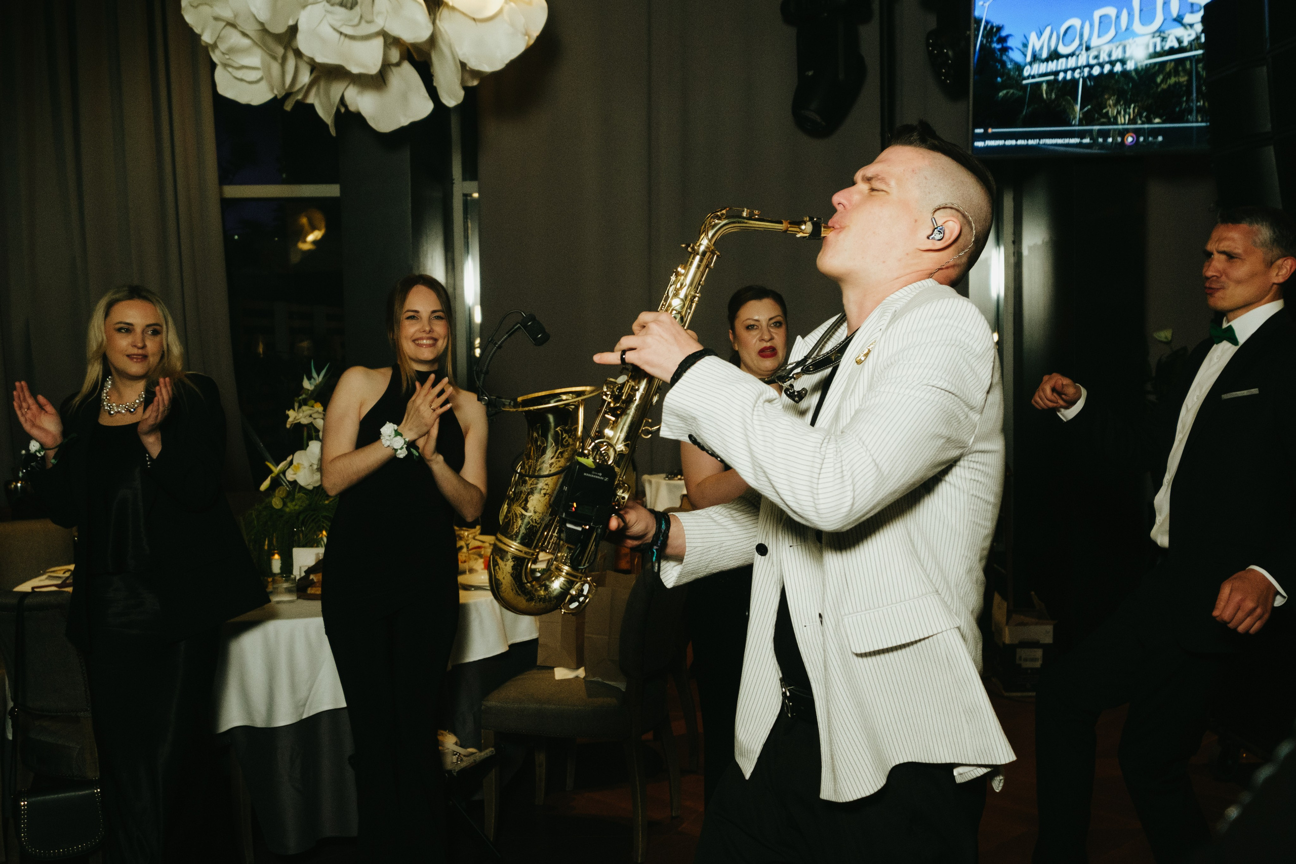 Корпоратив в Сириусу (Адлер) 10 лет компании. Свадебный фотограф Денис Ожигин в Краснодаре и крае. Эмоциональная и стильная съемка вашего дня