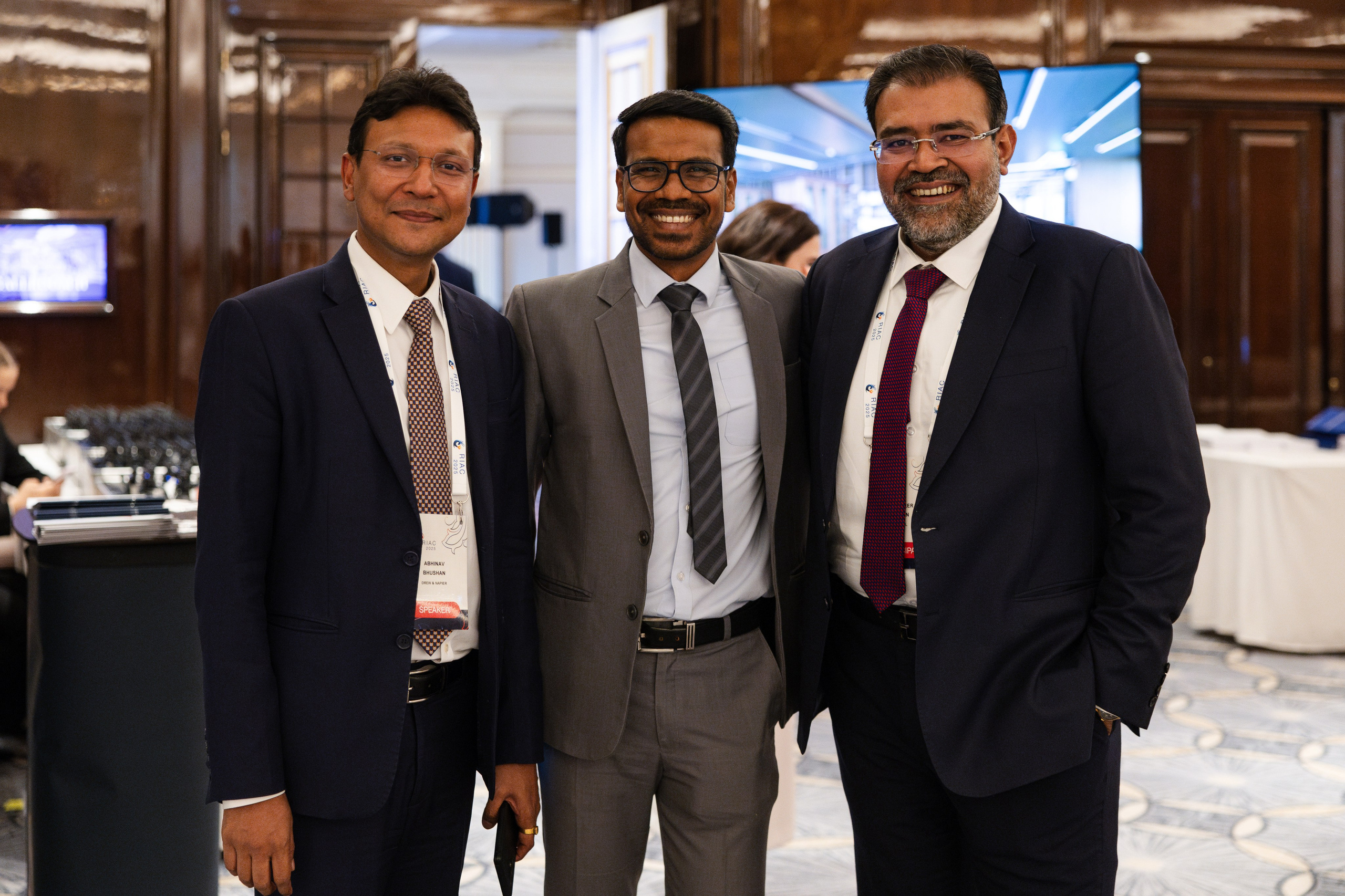 RIAC 2025. Свадебный репортажный фотограф в Москве