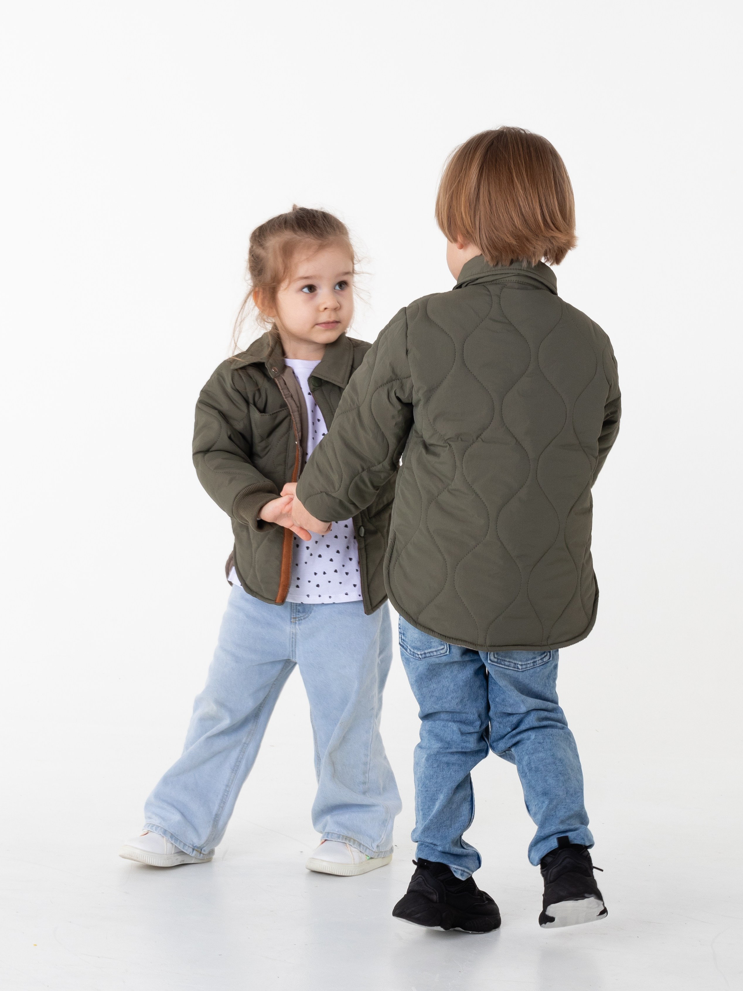 Детские куртки. Фотограф в Краснодаре Арина Кудряшова