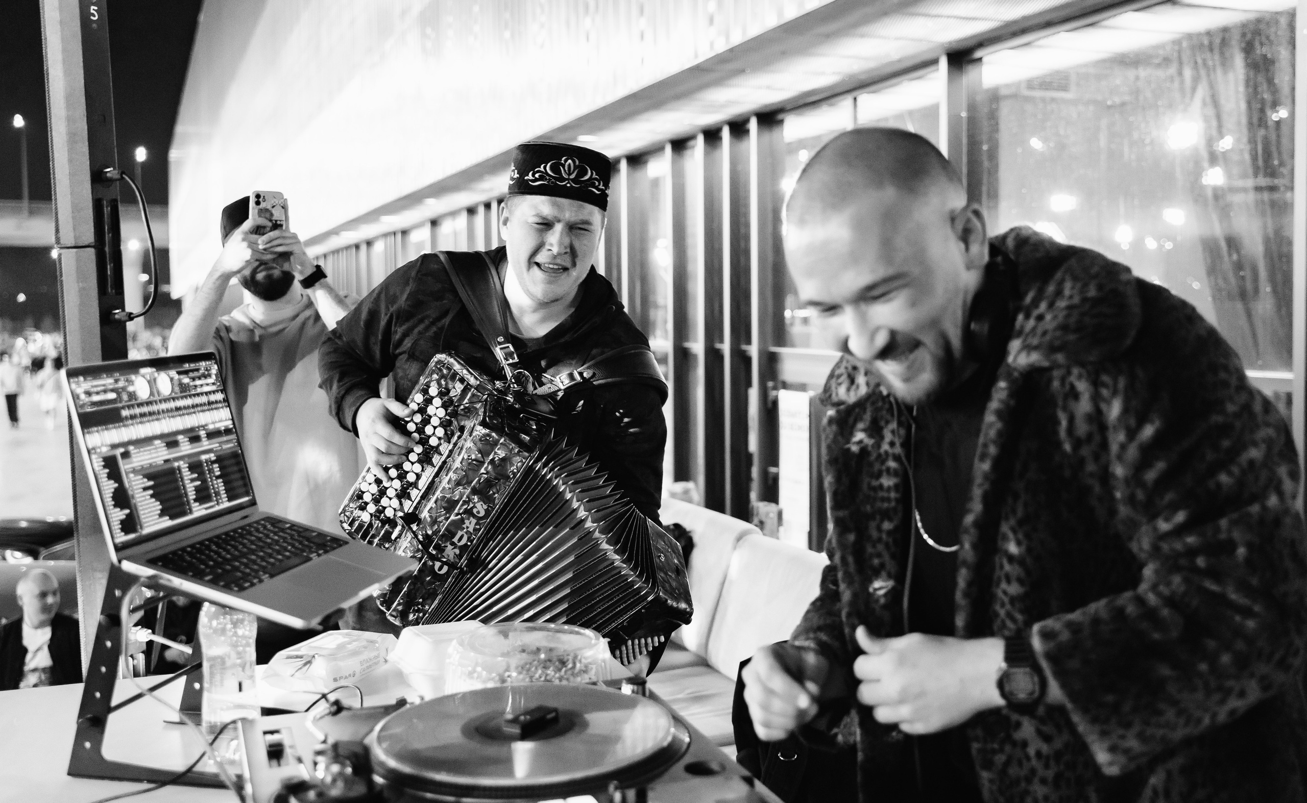 1 год Scratch Dj School / 2023. Саша Копылов, фотограф в Казани