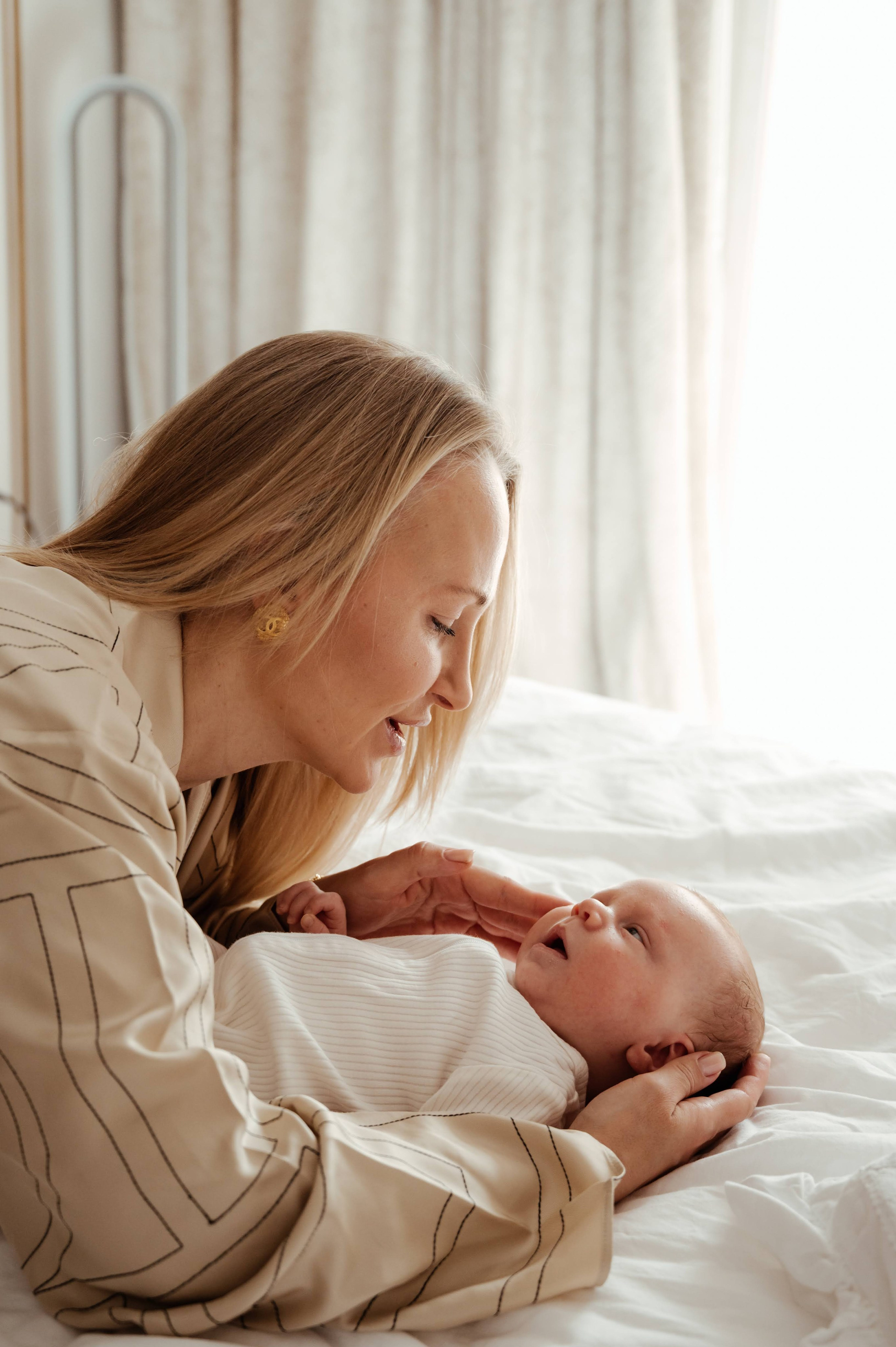 Елена. Профессиональный фотограф беременности в СПБ. Стильные фотосессии беременности в стиле минимализм и классическая фотография