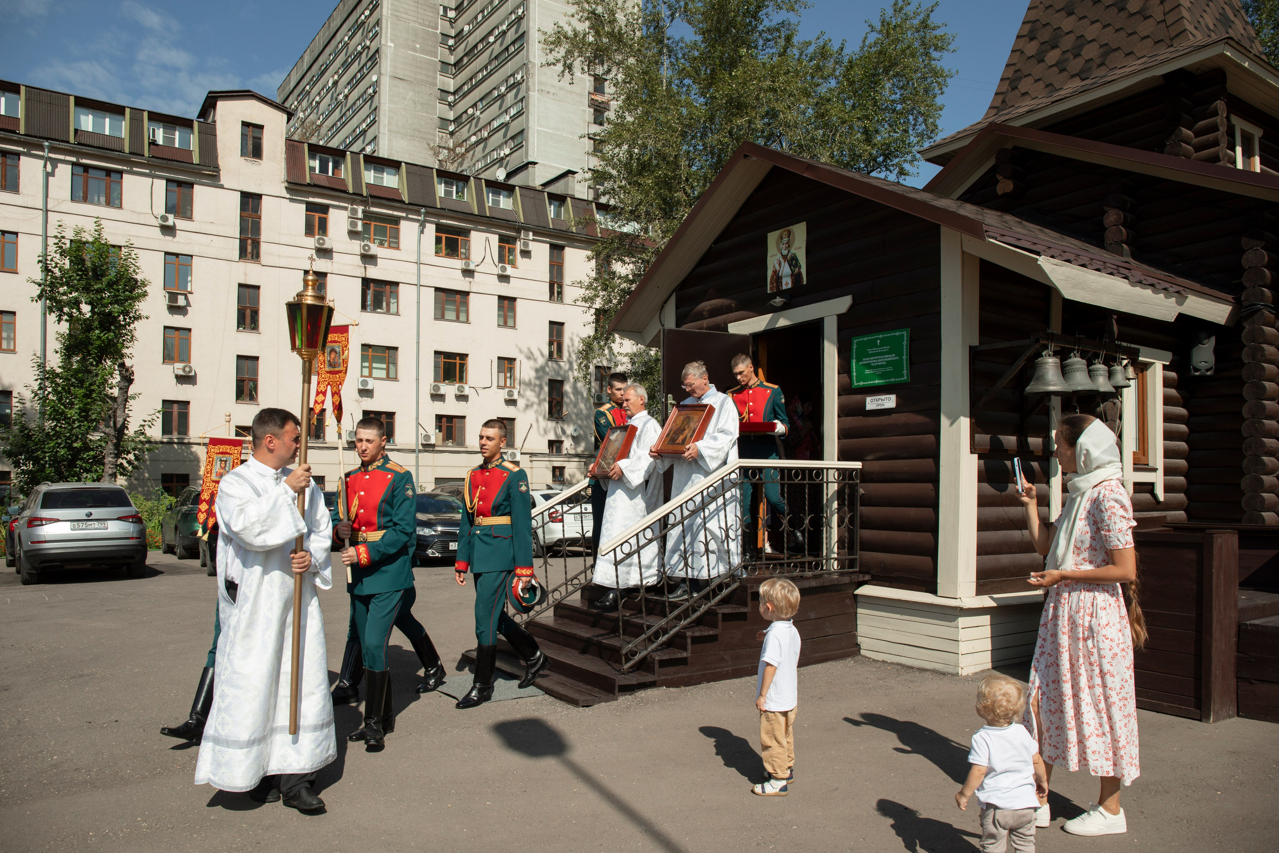 Епископ Силуан Павло-Посадский служба в храме св.Николая 25.08.2024. Арт- фотограф Москва