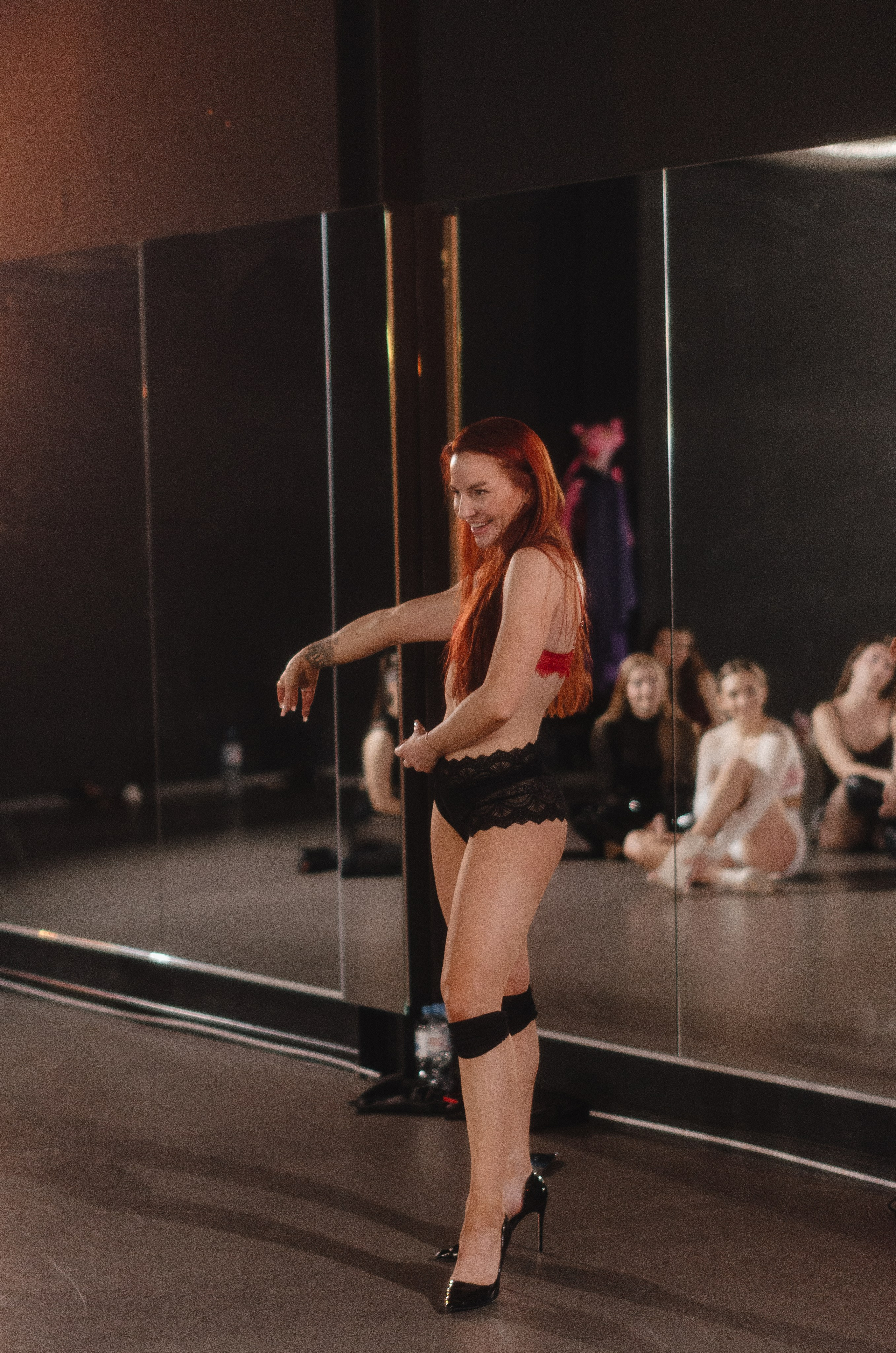 Мастер-классы по High Heels/Girly hip-hop от Оксаны ATTA. Денисова Аля — фотограф для парных съемок и индивидуальных историй в Барнауле