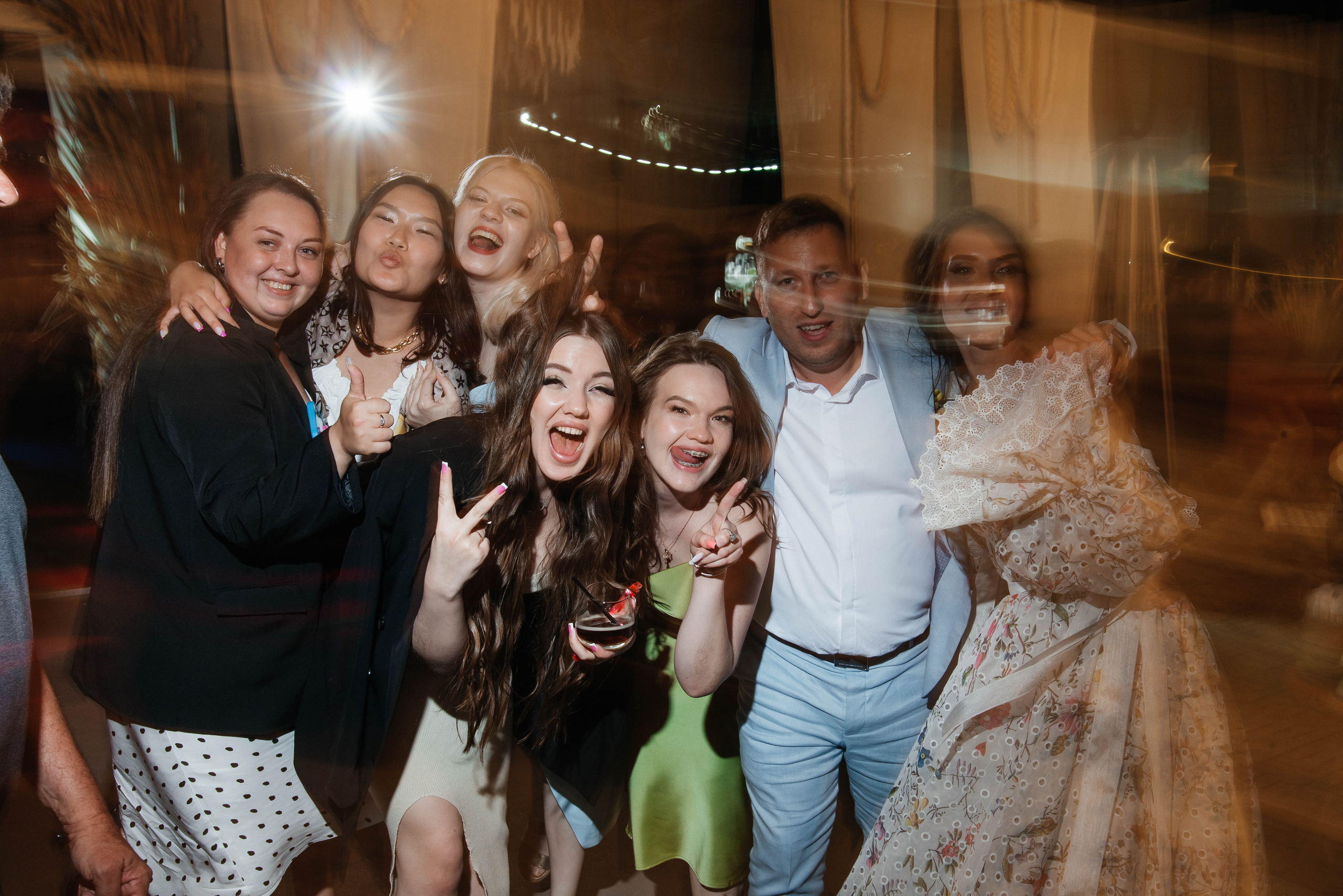 Вадим и София короткая версия свадебного дня. Меня зовут Александр Литвинчук и я свадебный фотограф в Саратове