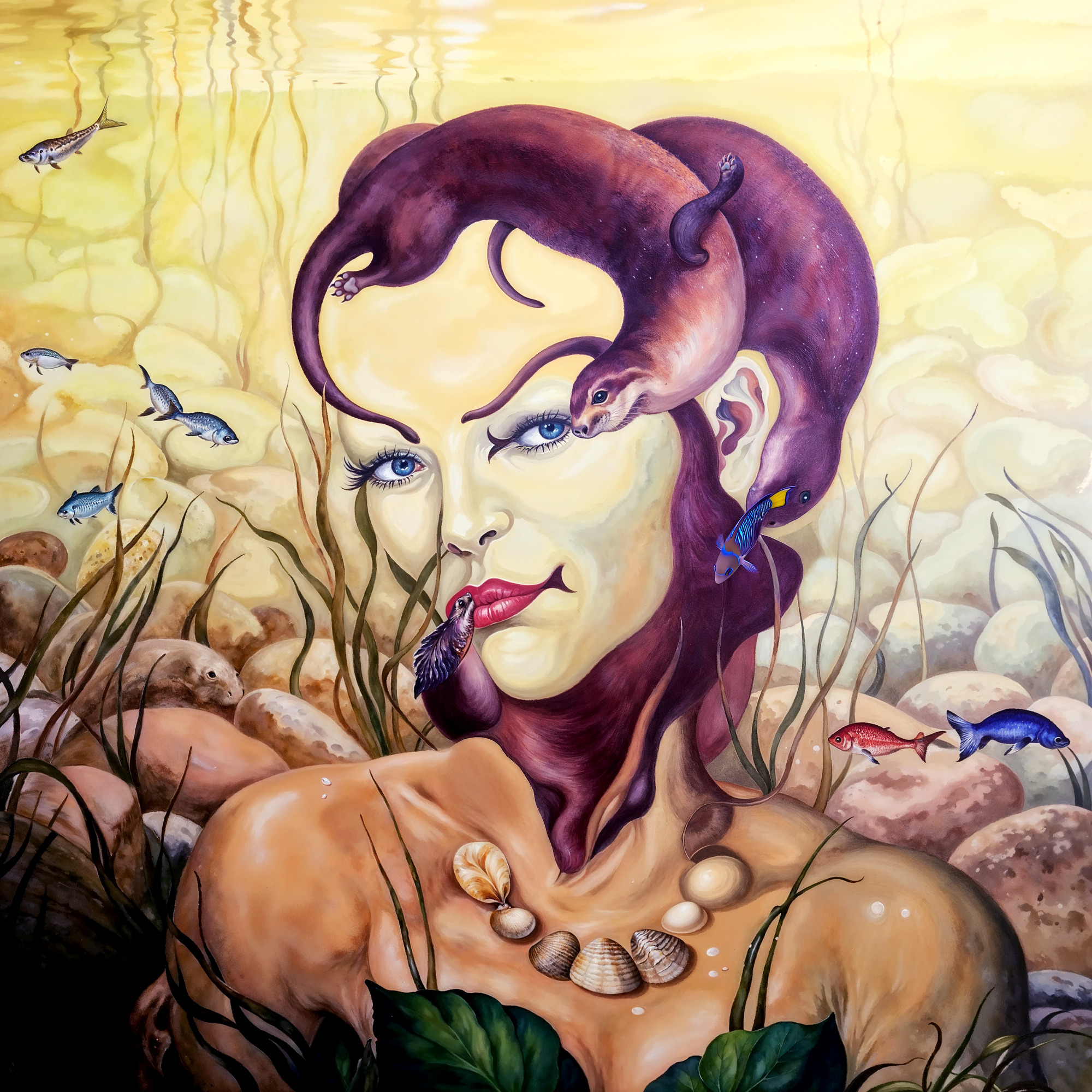 Адаптация по мотивам Octavio Ocampo, где красота прячется на дне восприятия.