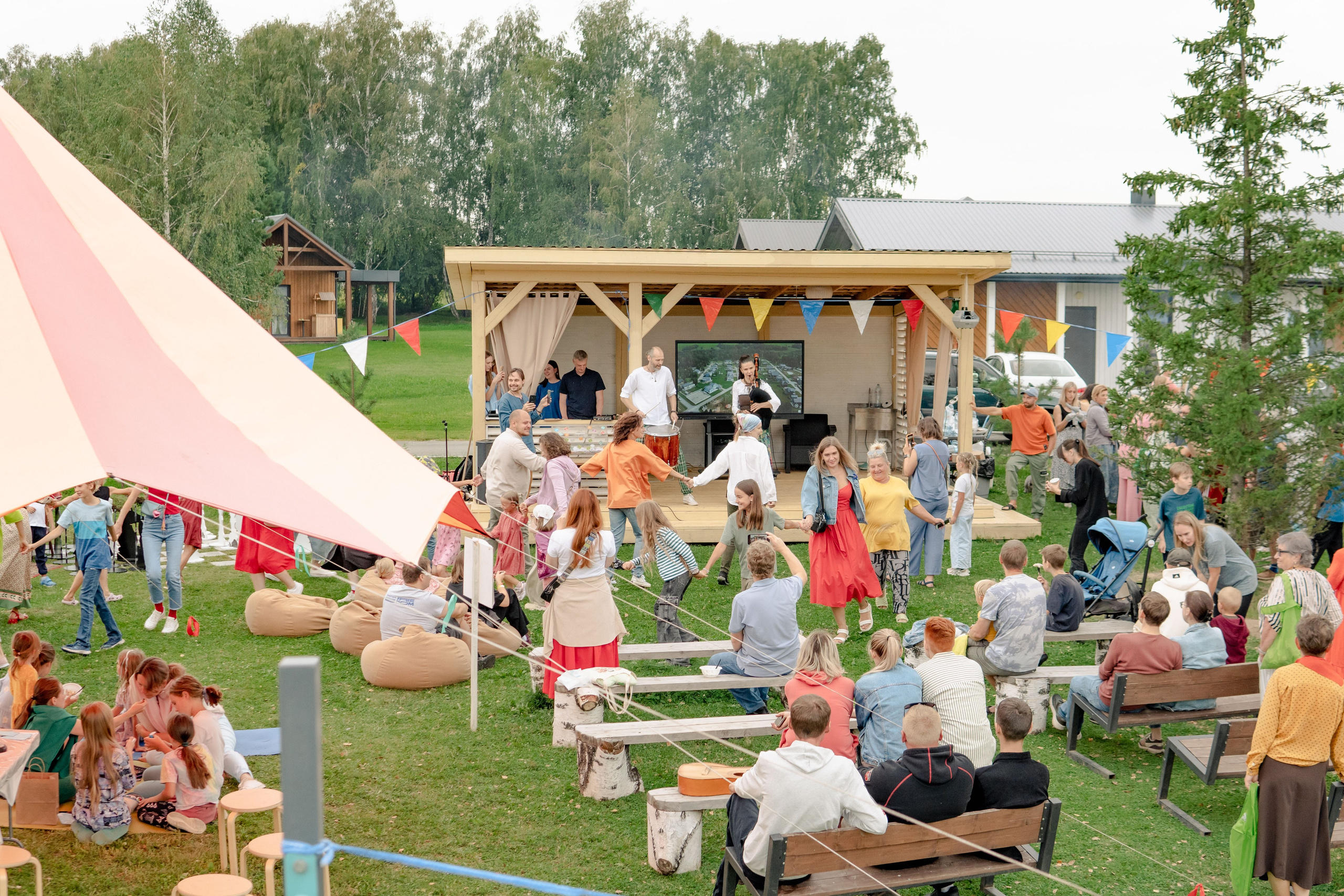 Фоторепортаж из Деревни Мира