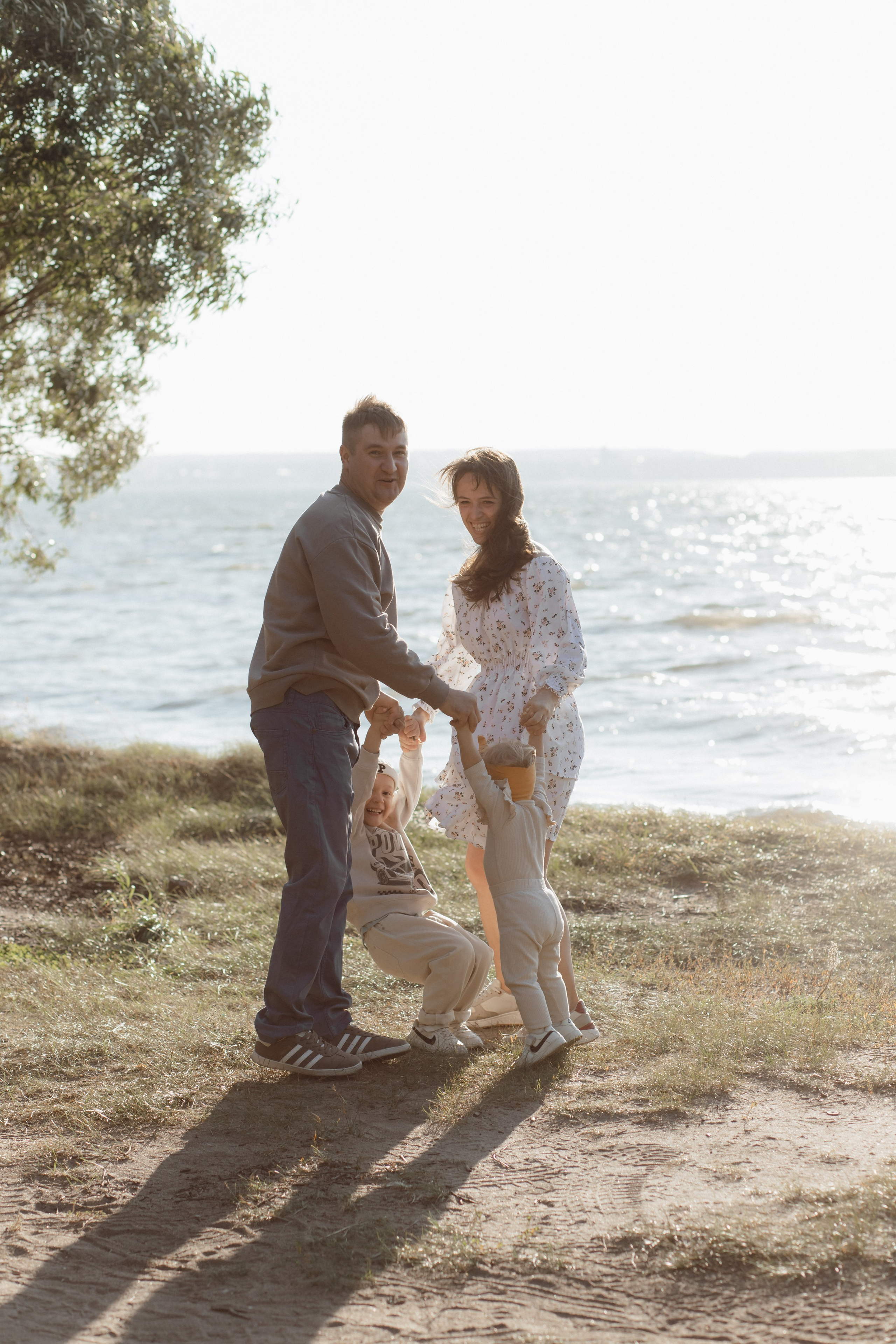 На берегу. Семейный и свадебный фотограф в Челябинске Мария Леонтьева