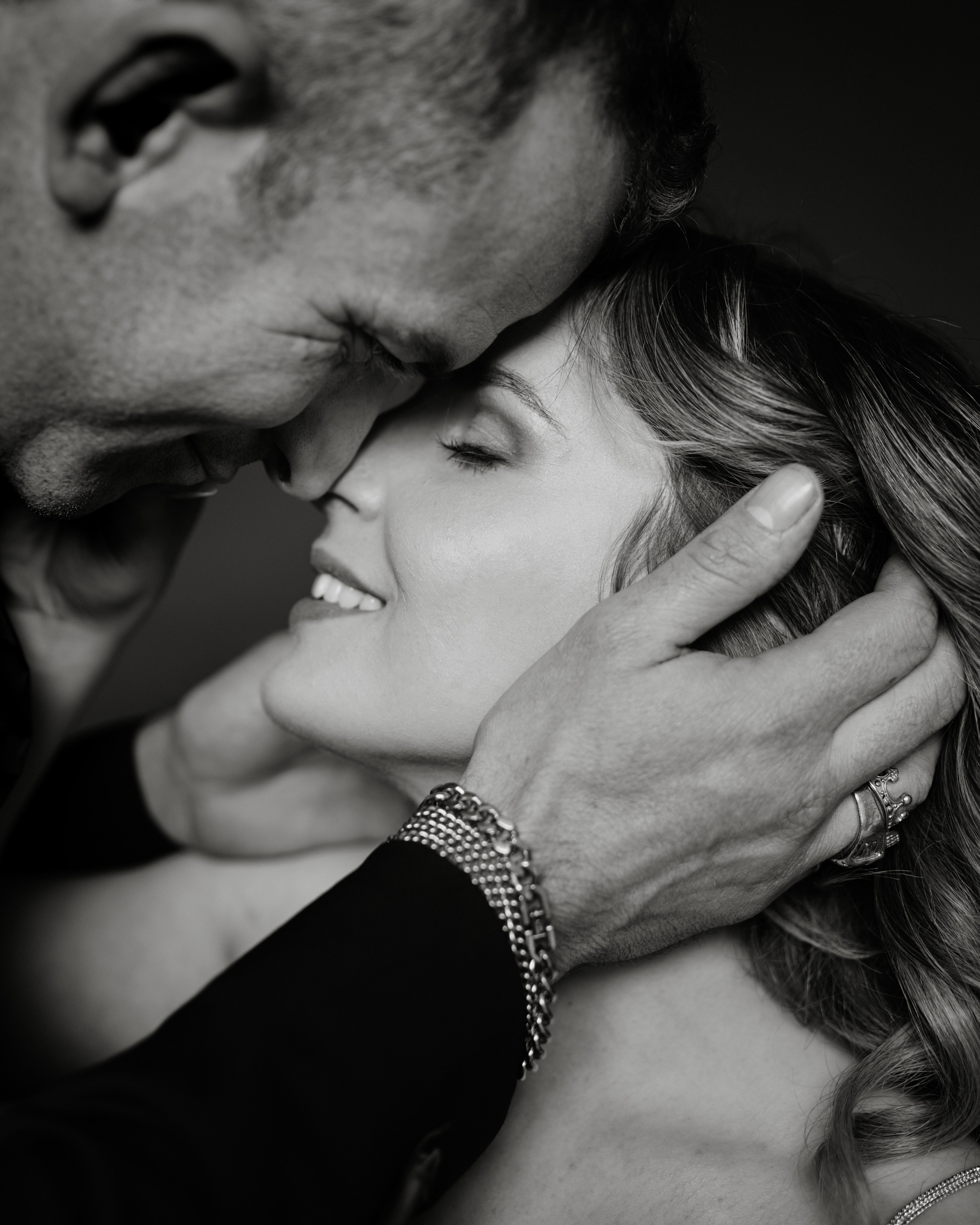 ANA and NELSON. Studio. Anastasiia Antoniuk portrait, family and couple photographer, Portugal