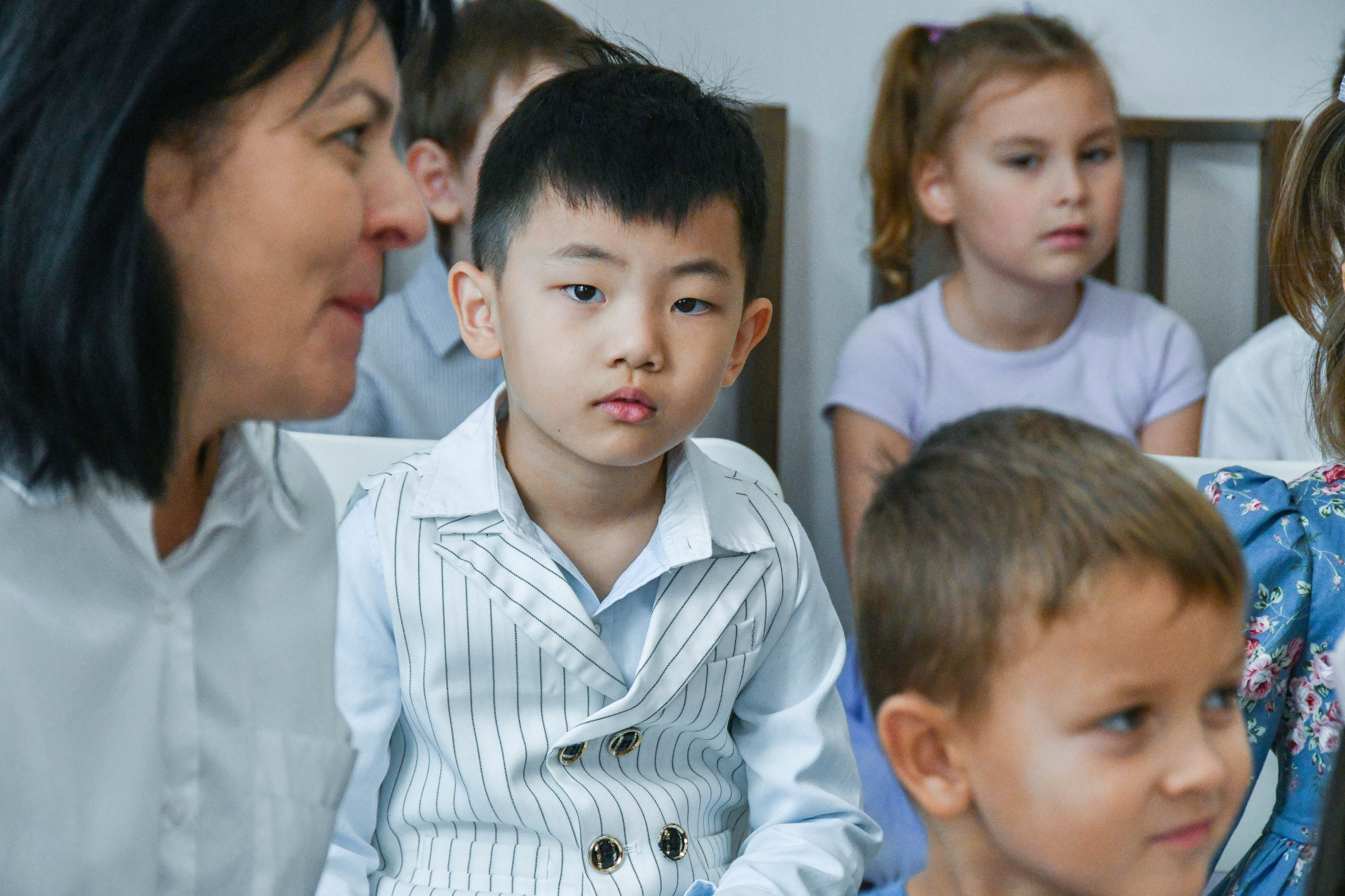 2023 г. День дошкольного работника и прогулка. Репортажный и детский фотограф в Новосибирске