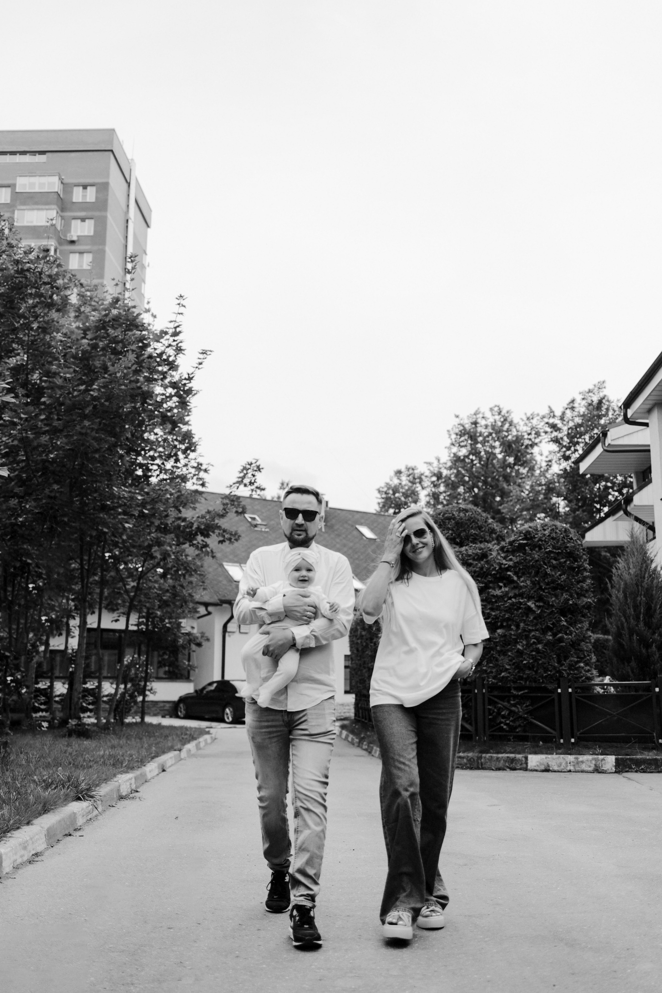 Таня, Илья и Алёна. Главная