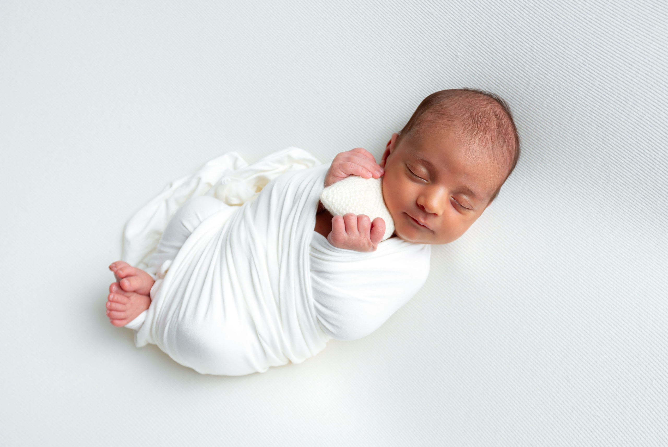 Белое на белом новорожденный москва