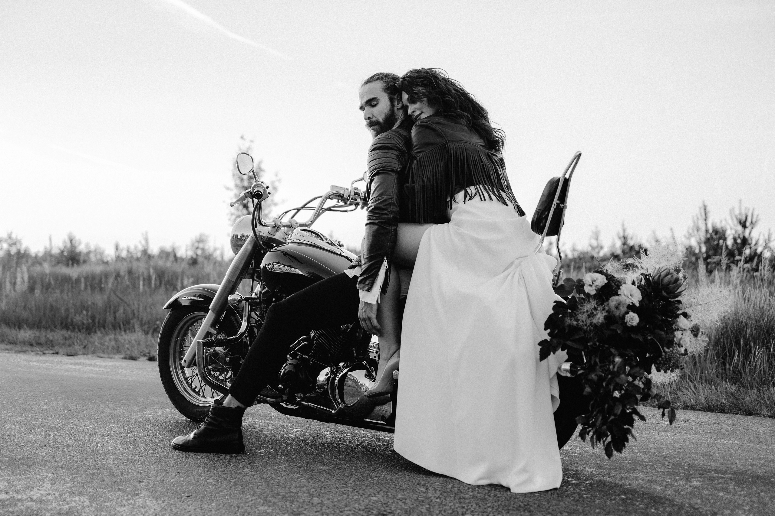 WEDDING PHOTOGRAPHER