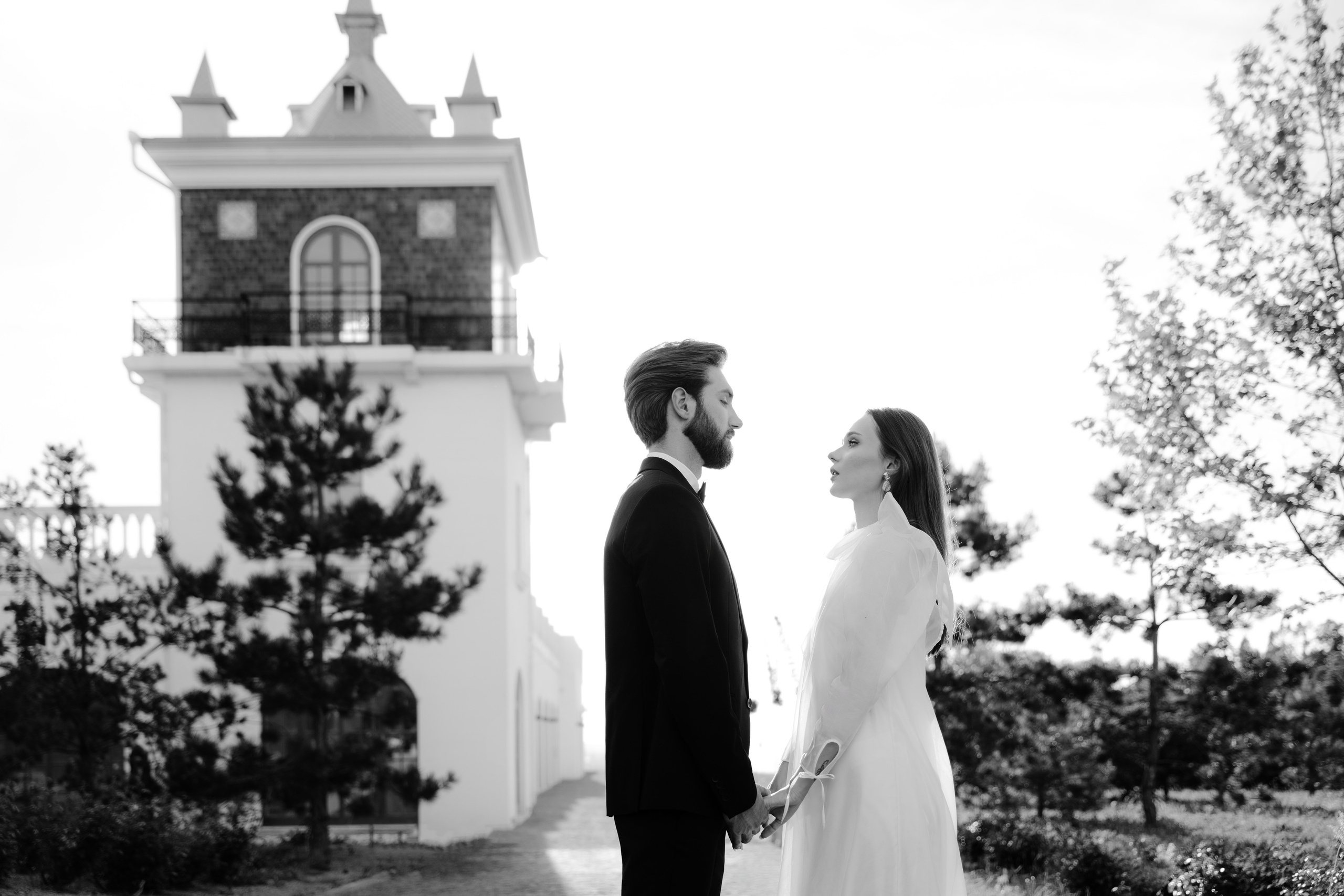 WEDDING PHOTOGRAPHER