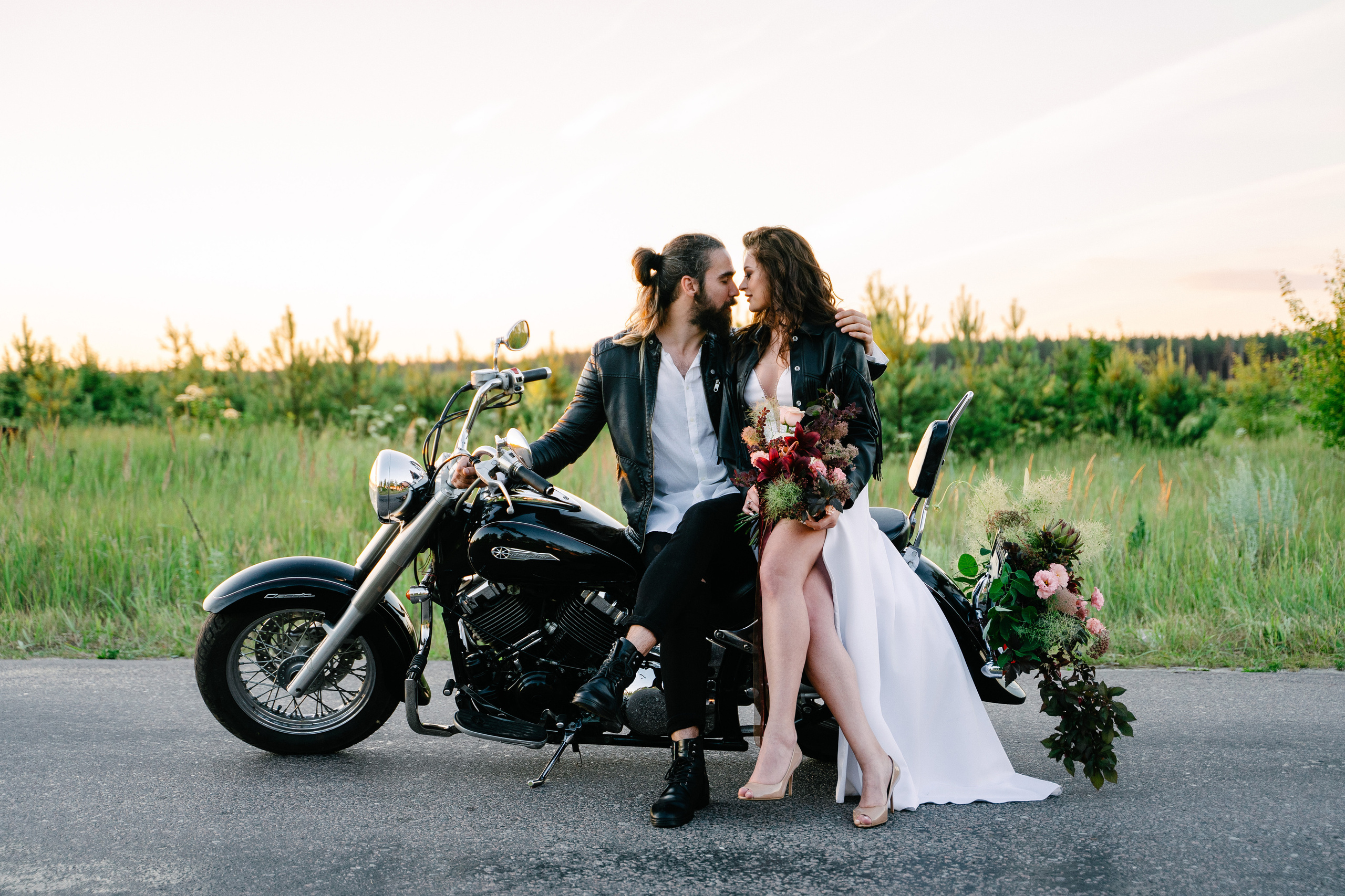 WEDDING PHOTOGRAPHER