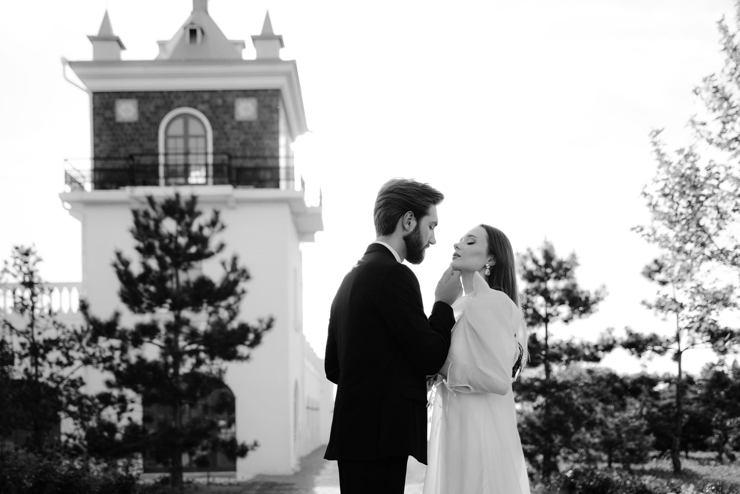 WEDDING PHOTOGRAPHER