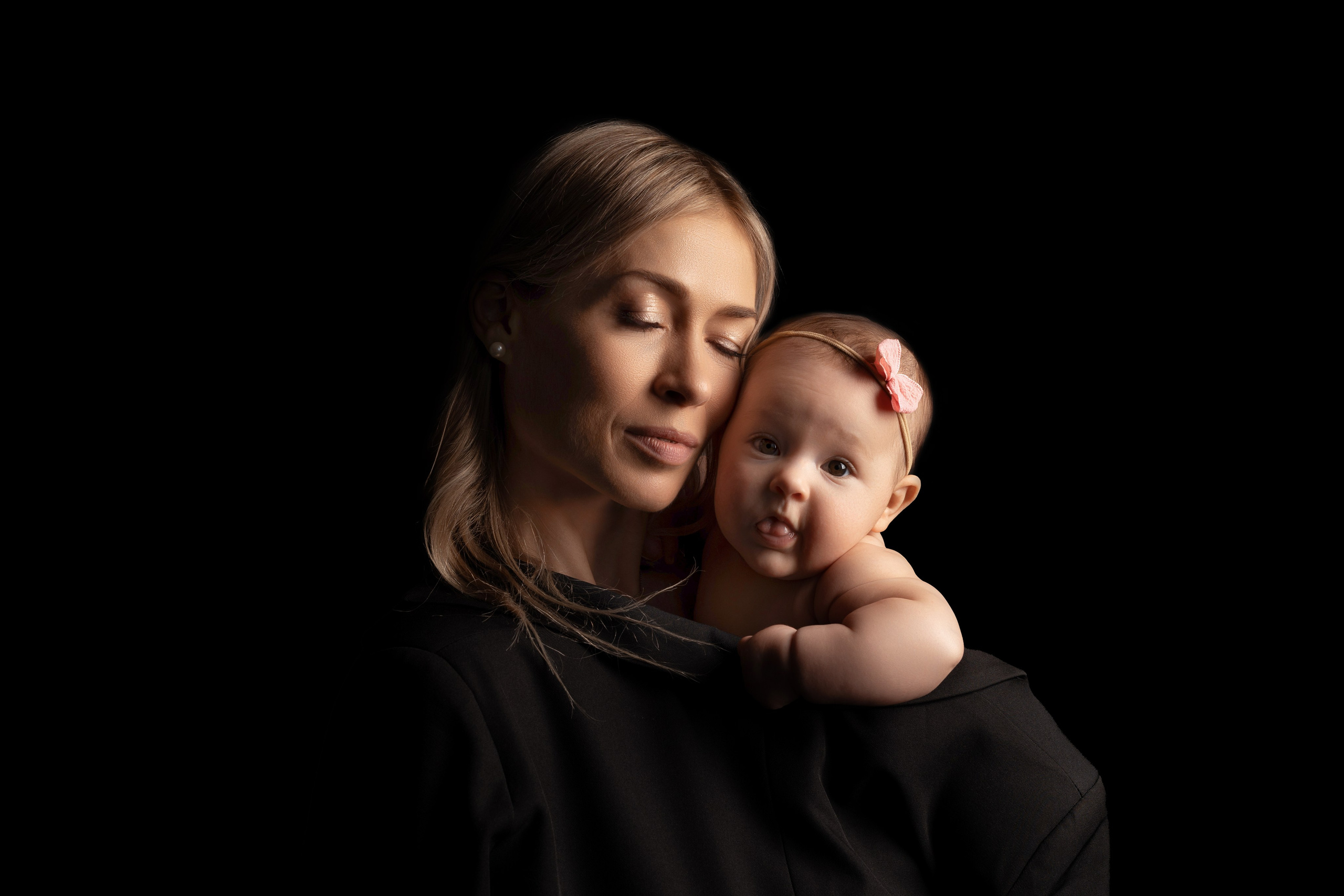 Мама и малыш. Фотограф новорожденных Модяева Ирина