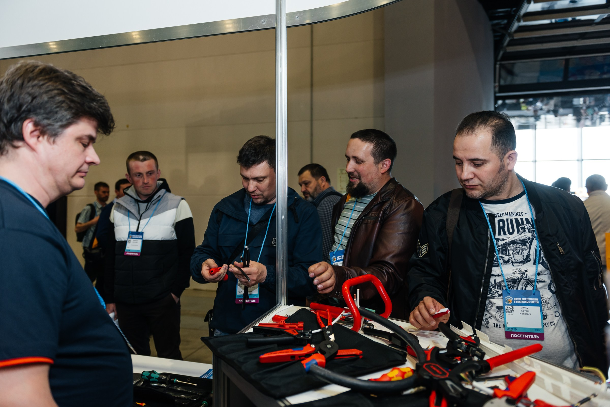 Репортажная съёмка на форуме ЭТМ. Свадебный фотограф в Санкт-Петербурге Венера Ахметова