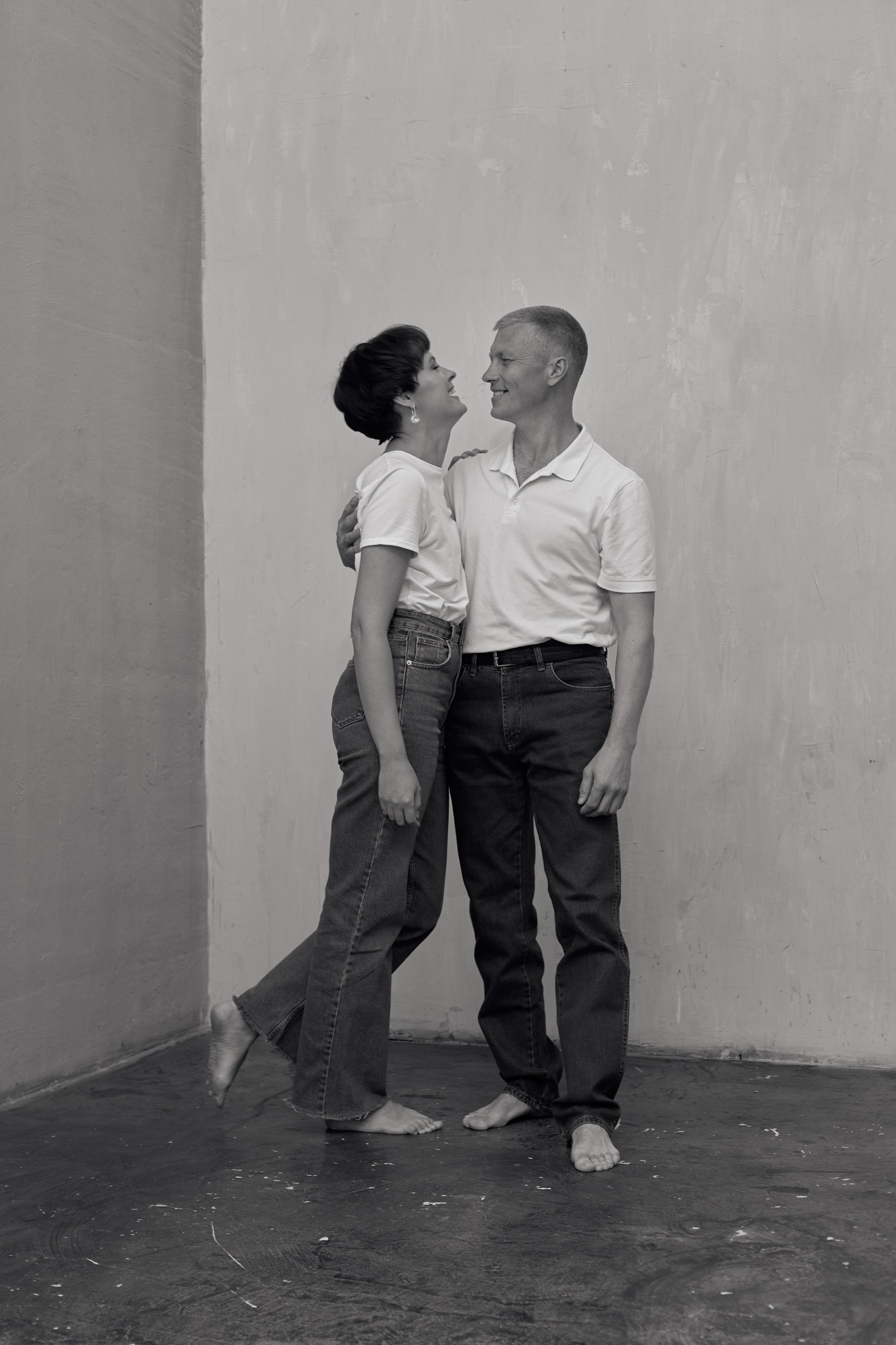 Фотограф портреты Екатеринбург индивидуальная фотосессия мужской женский портрет Екб заказать фотосет студия цена прогулочная съемка фото. Фотограф Екатеринбург Анастасия Жерновская | Маркетплейсы и нейрофото