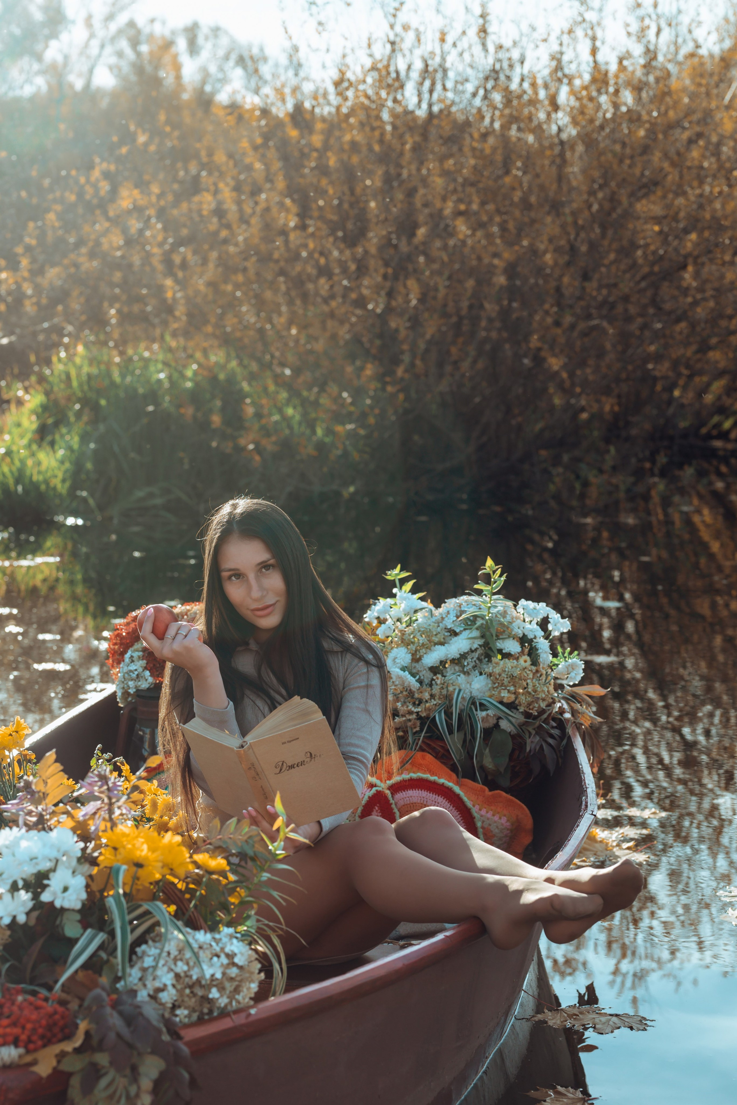 Фотопроект с осенней лодкой. Фотограф в городе Салават
